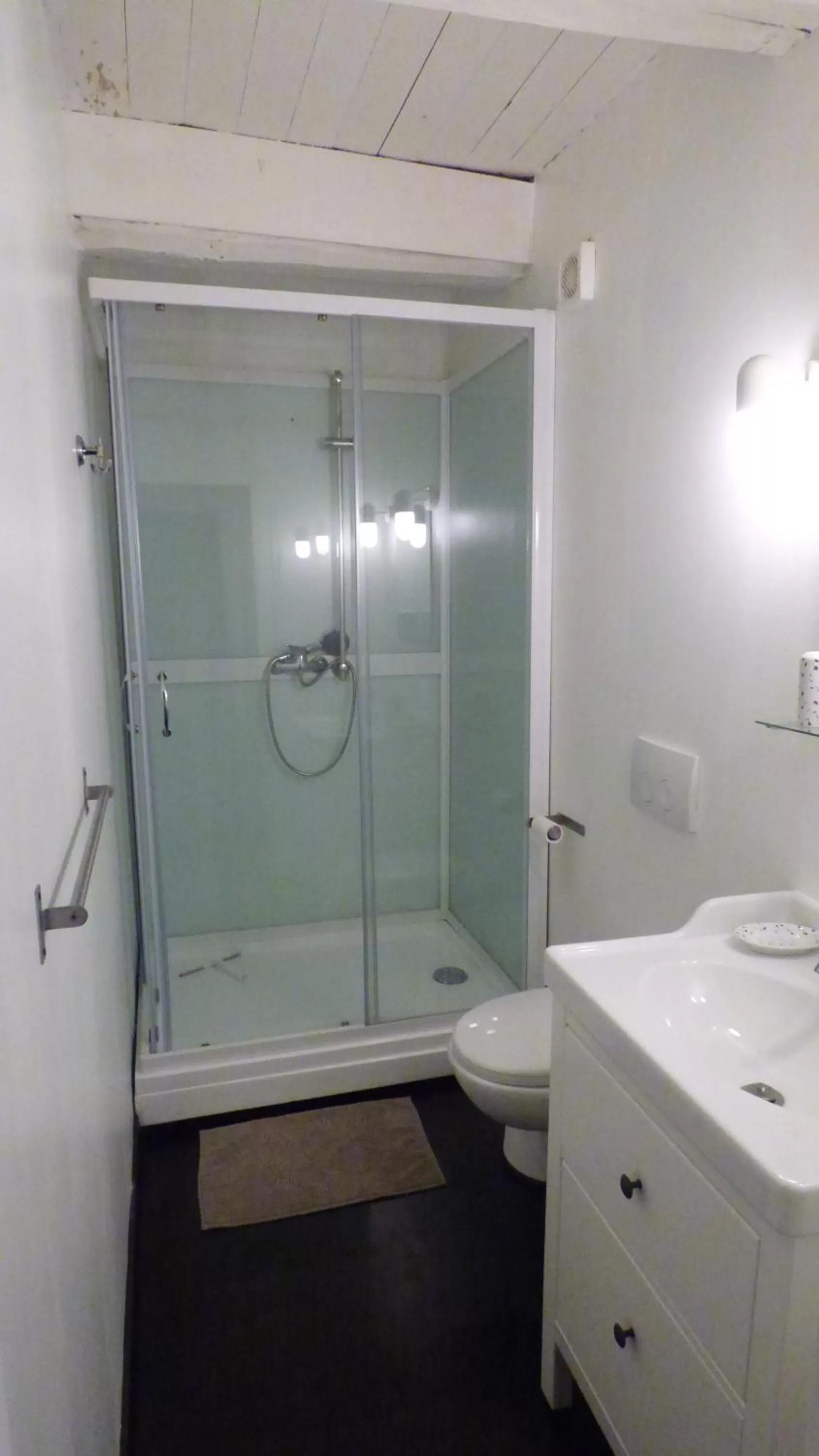 Bathroom in Kervaillant