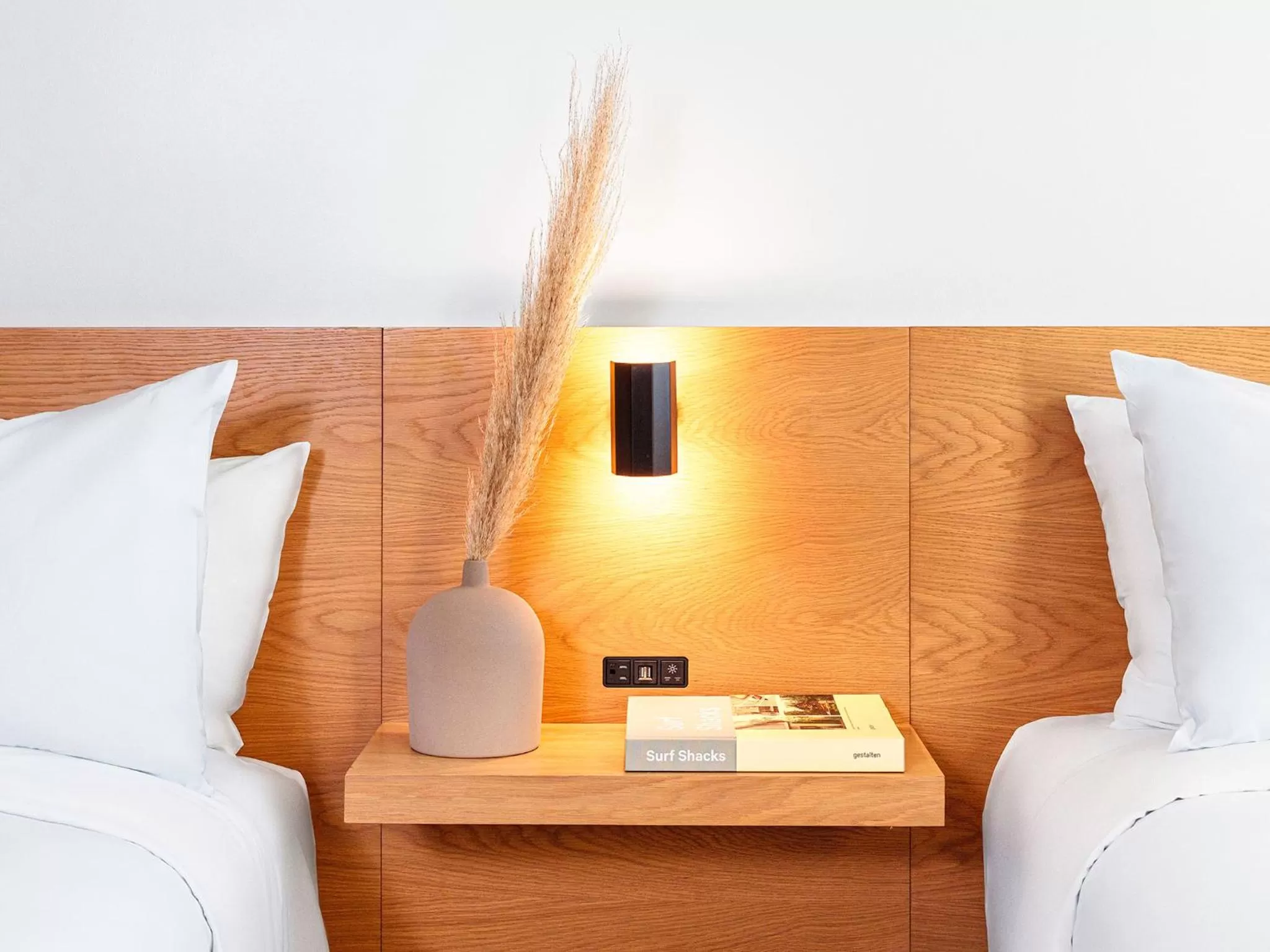 Bed in Hotel June West LA, a Member of Design Hotels