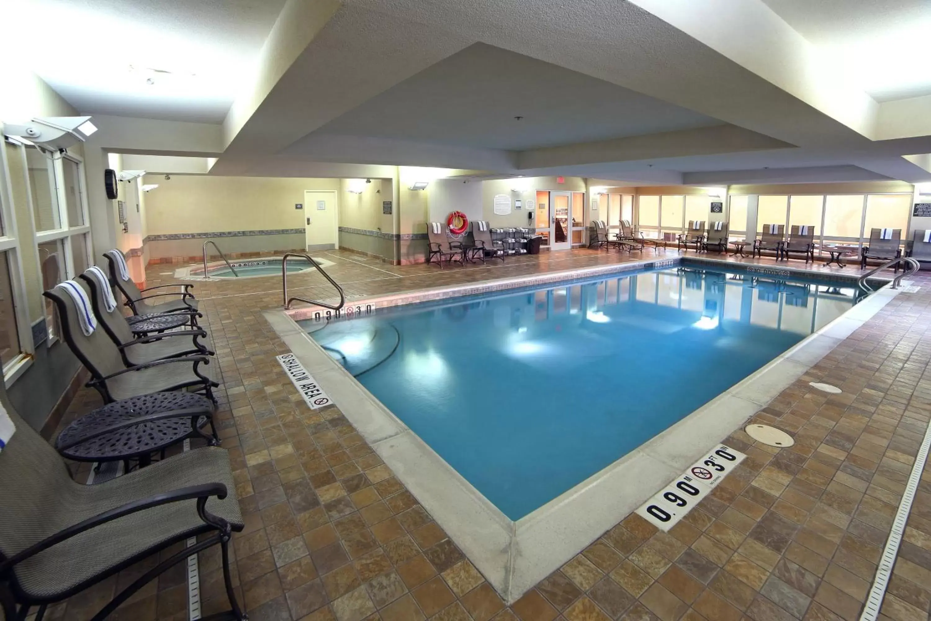 Swimming Pool in Residence Inn by Marriott Toronto Vaughan