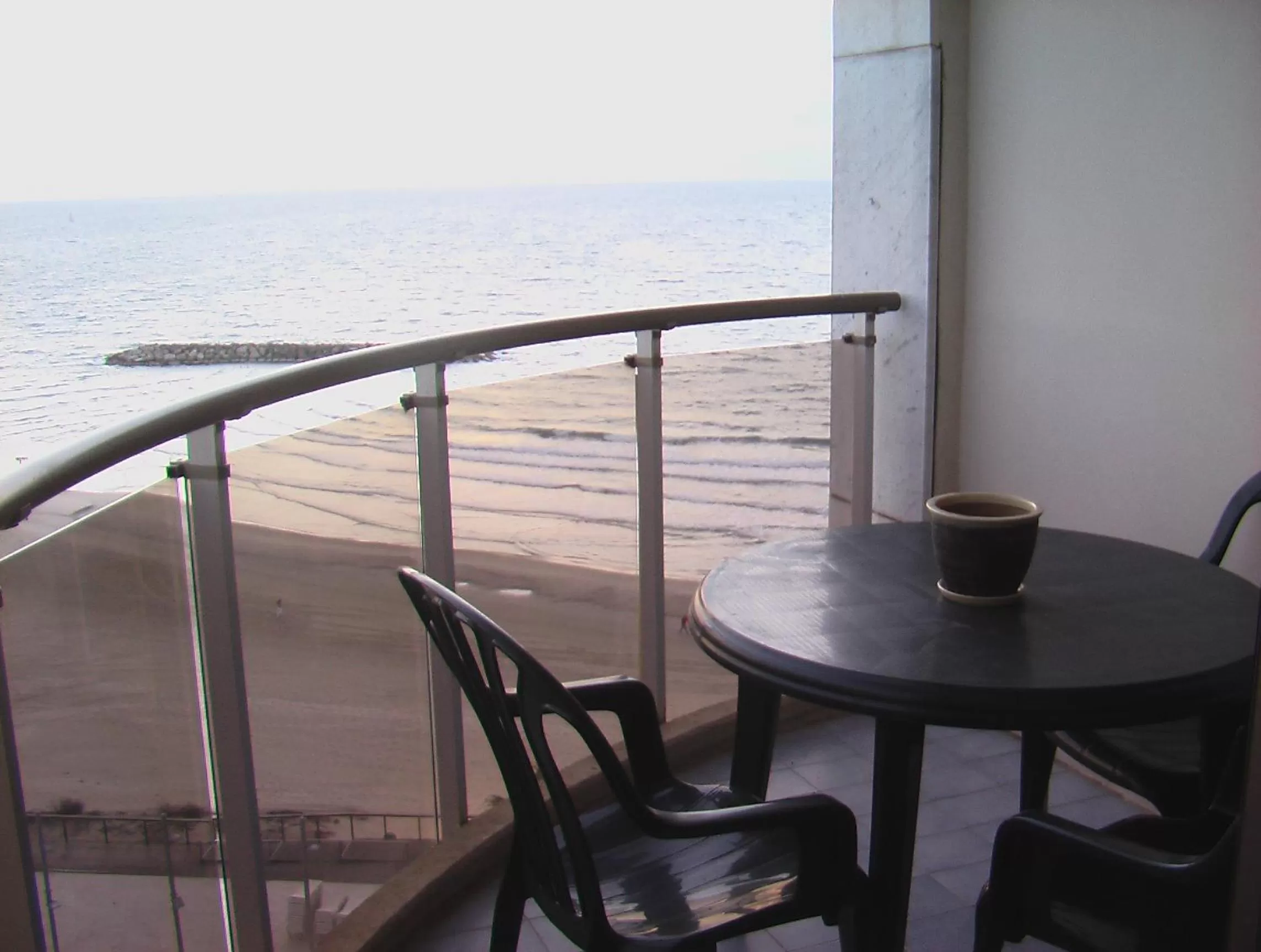 Day in Raphael Apartments