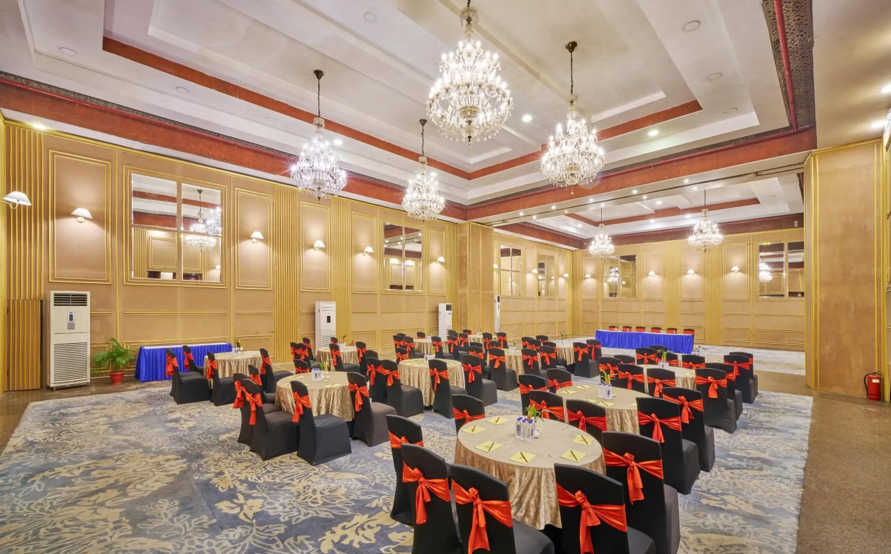 Banquet/Function facilities, Restaurant/Places to Eat in Hotel Hindusthan International, Bhubaneswar