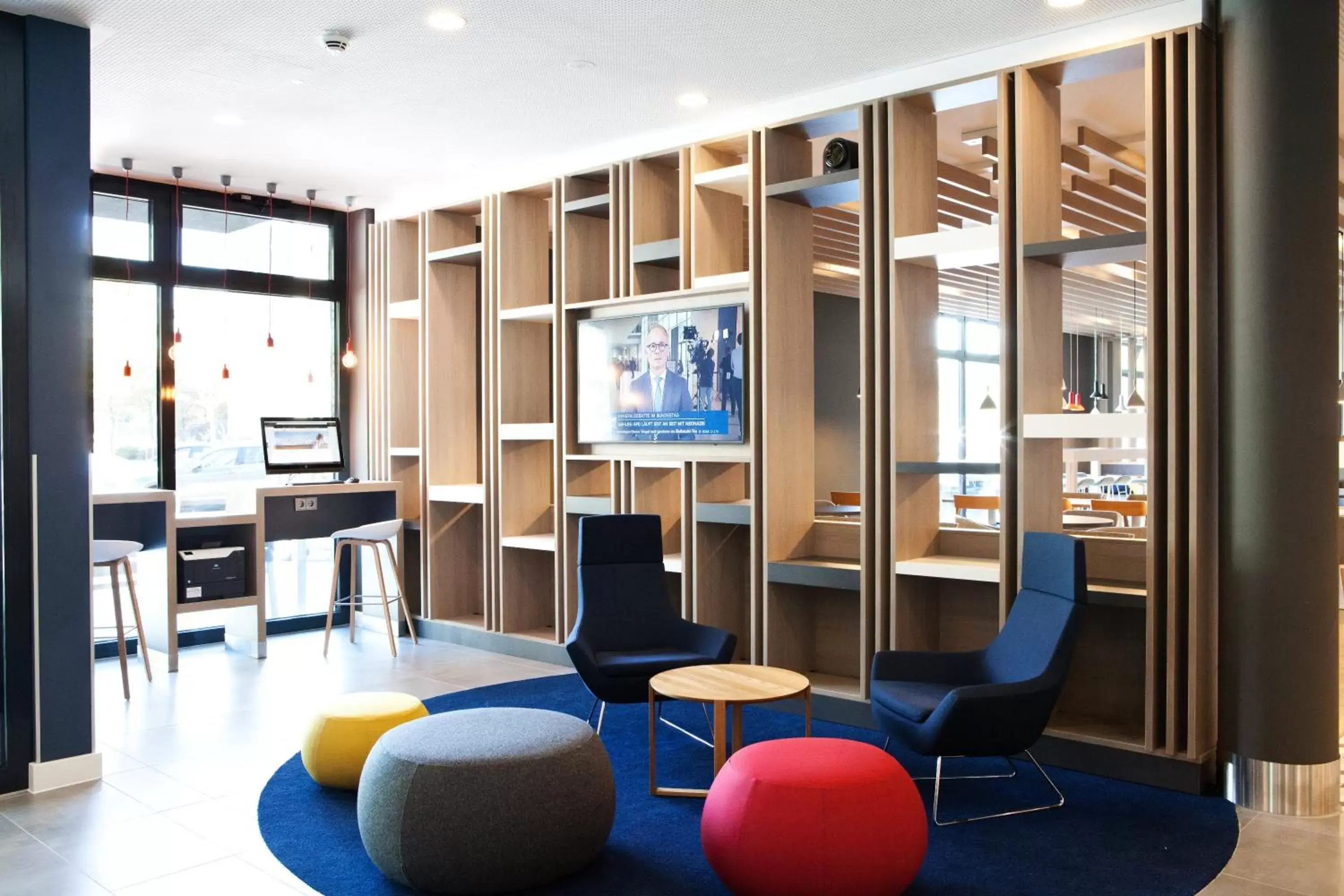 Property building, Lounge/Bar in Holiday Inn Express Frankfurt Airport - Raunheim, an IHG Hotel