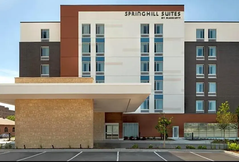 Property Building in SpringHill Suites by Marriott Menomonee Falls