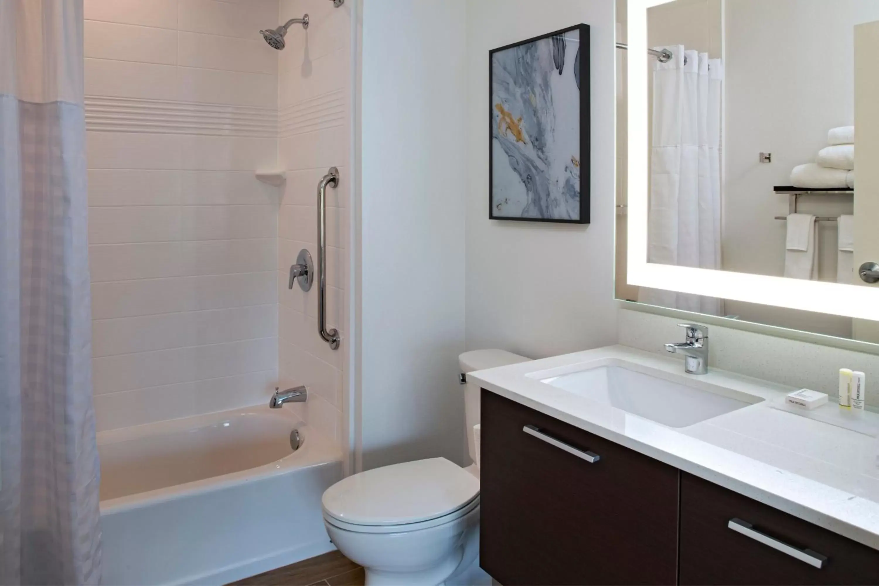 Bathroom in TownePlace Suites San Antonio Northwest at The RIM