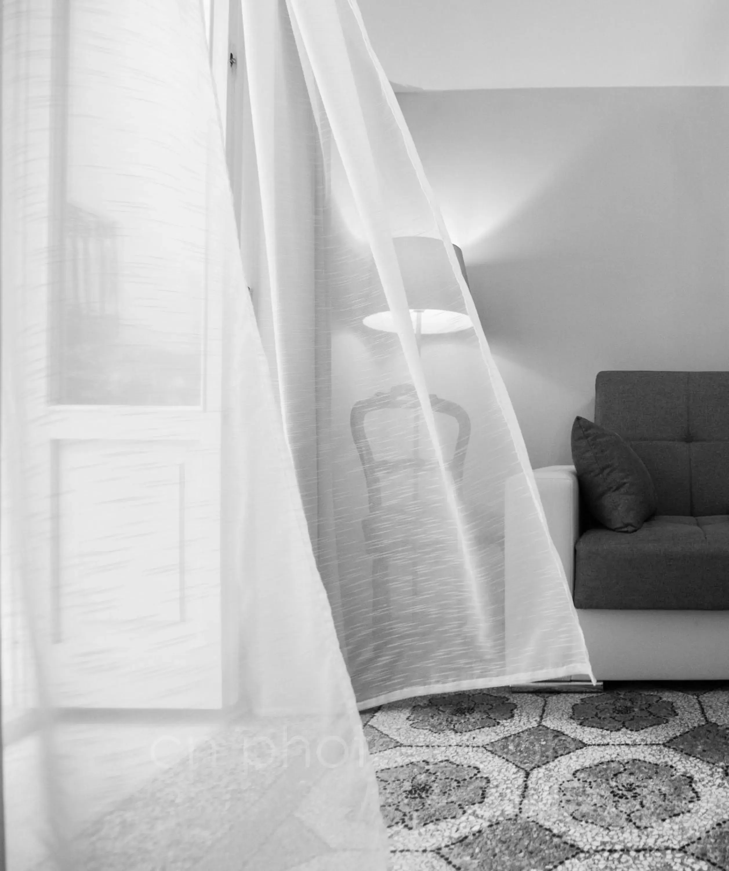 Living room, Bathroom in La Dimora del Falconiere - Luxury Suites