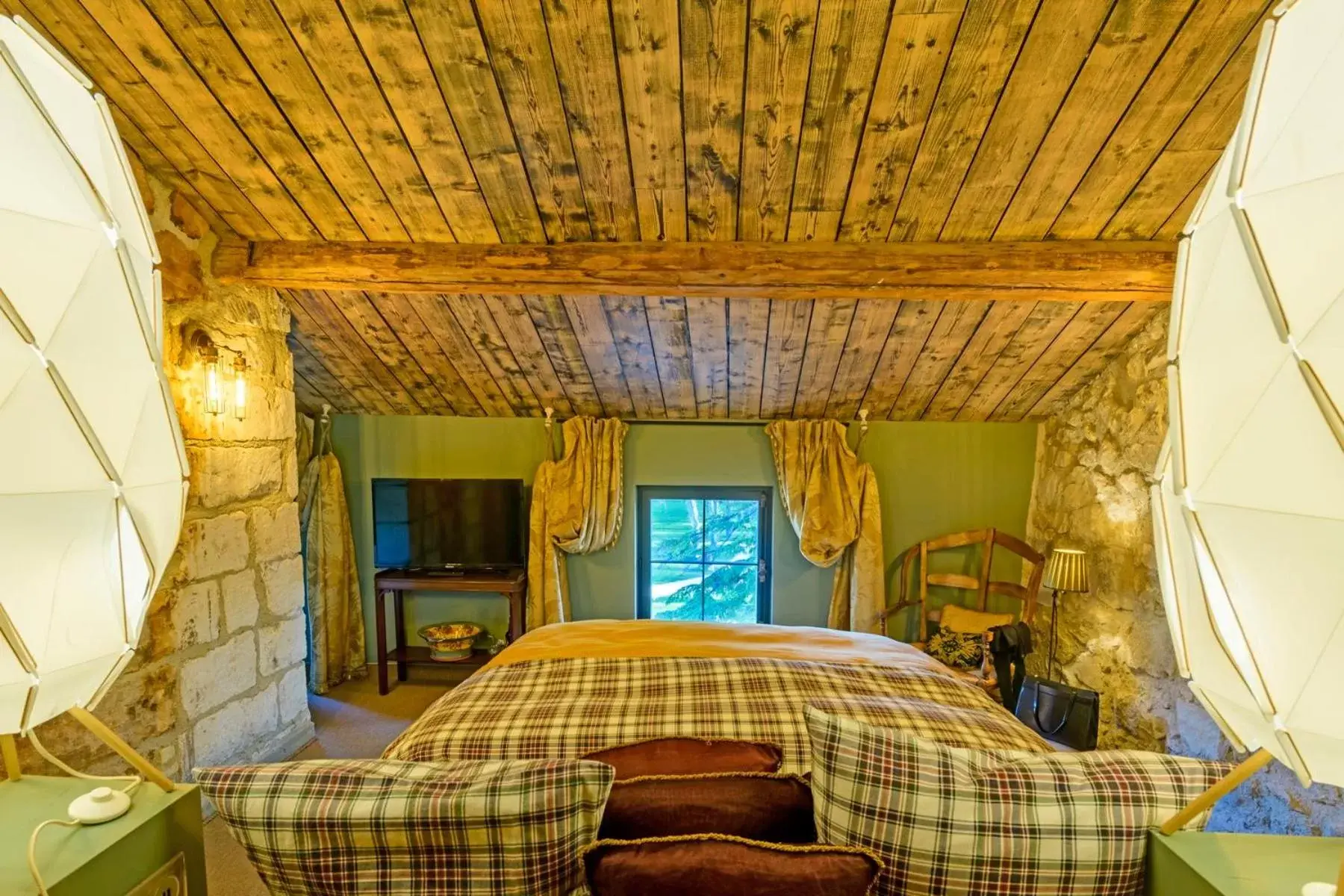 Bedroom, Seating Area in Bastide de Bellegarde