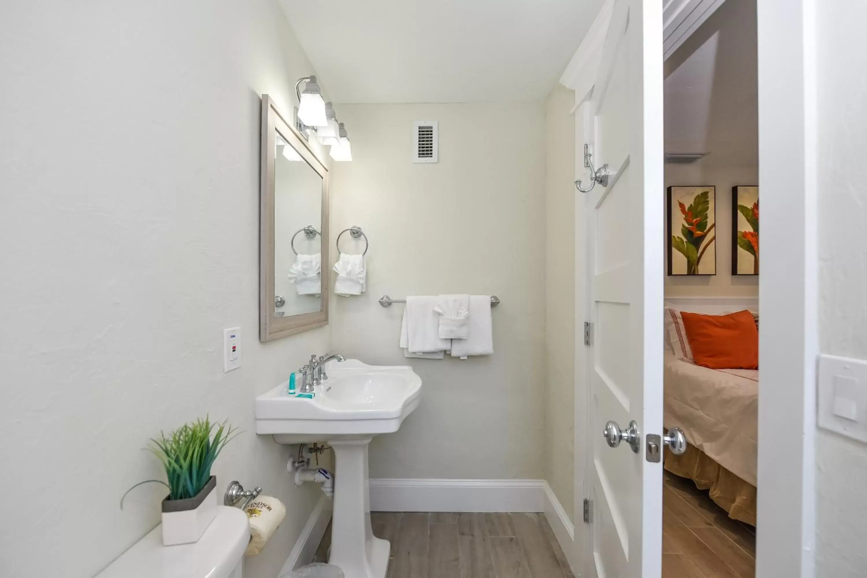 Bathroom in Tropical Breeze Resort