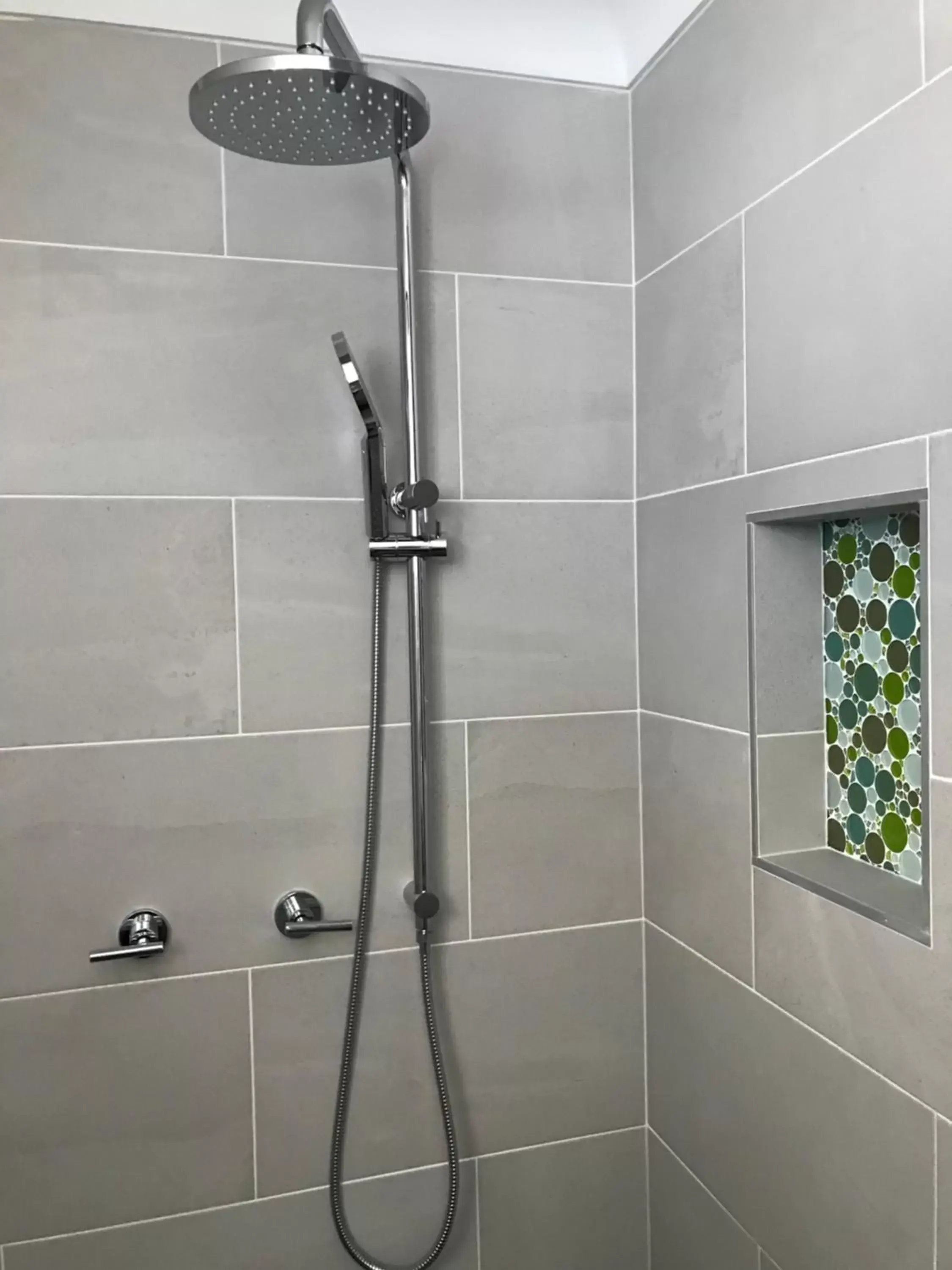 Shower, Bathroom in Ulladulla Motel