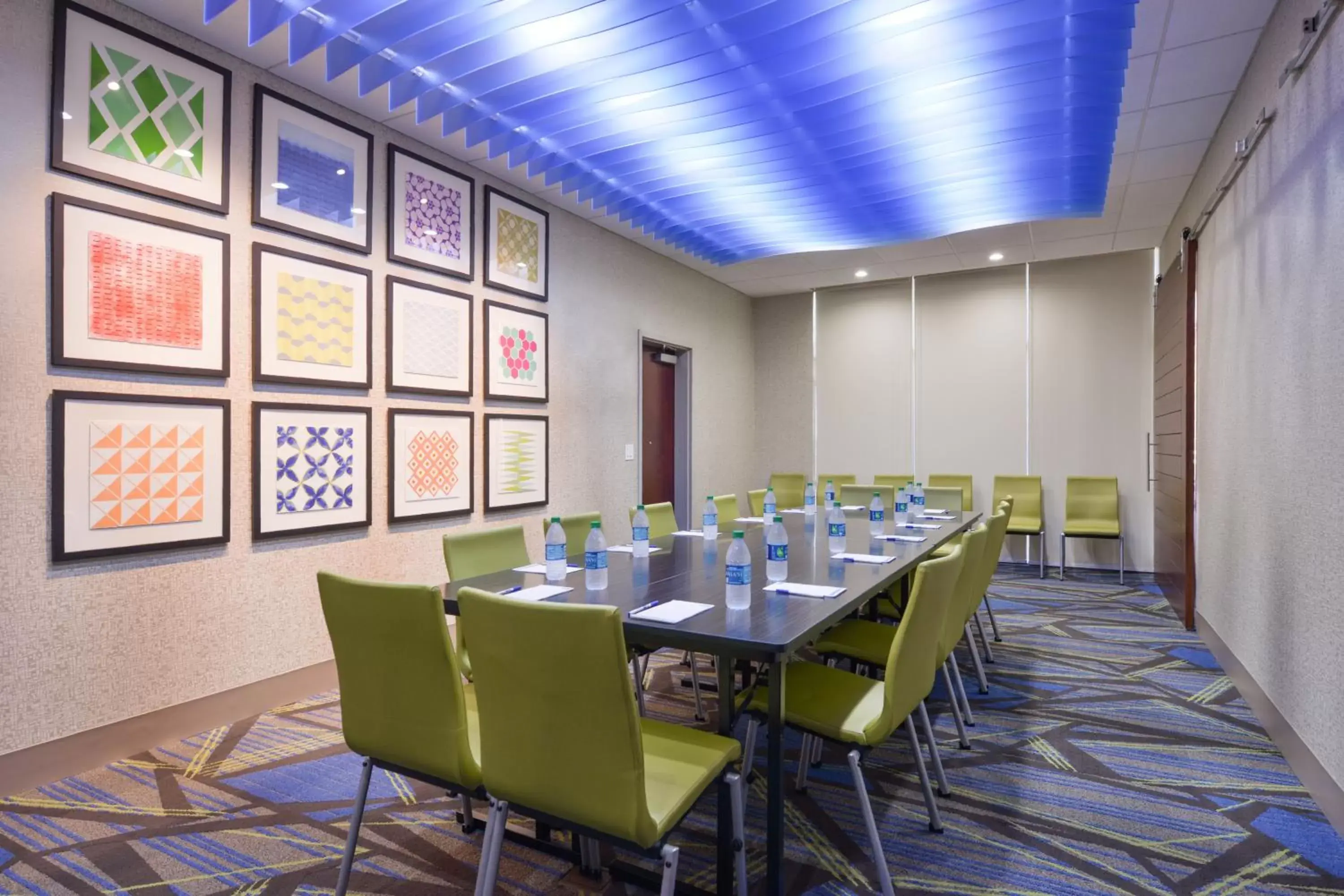 Meeting/conference room in Holiday Inn Express - Bethlehem, an IHG Hotel