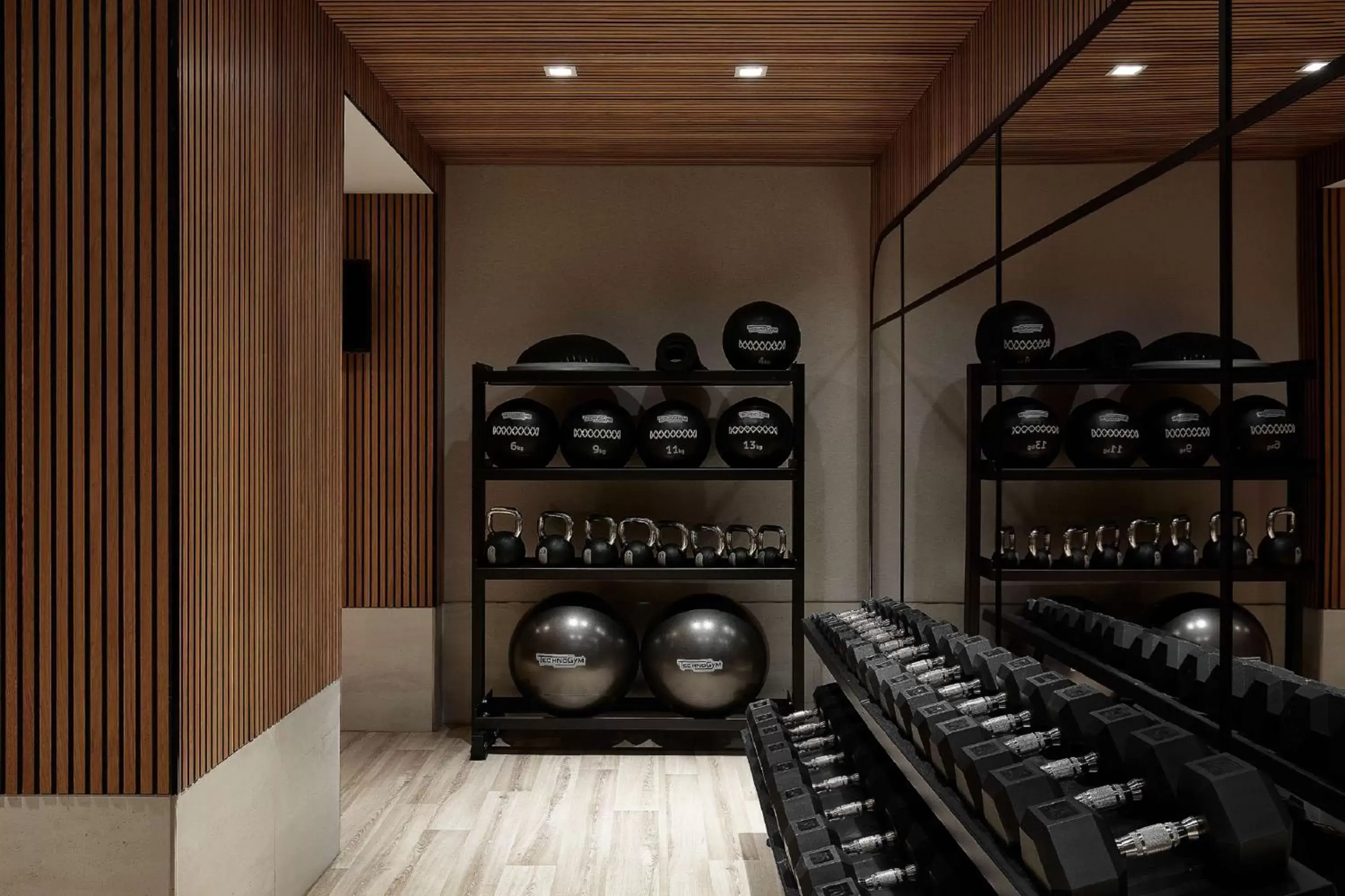 Fitness centre/facilities in Vogue Hotel Montreal Downtown, Curio Collection by Hilton