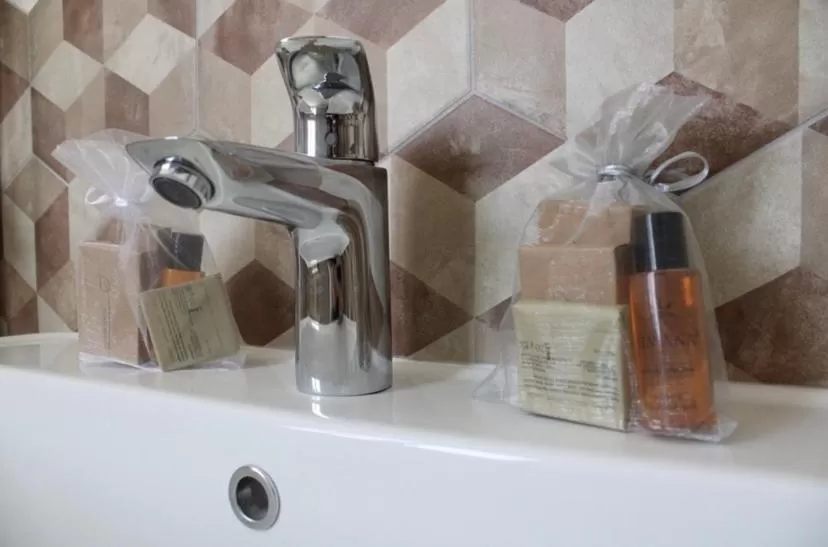 Bathroom in Sala dell Estate Guest House