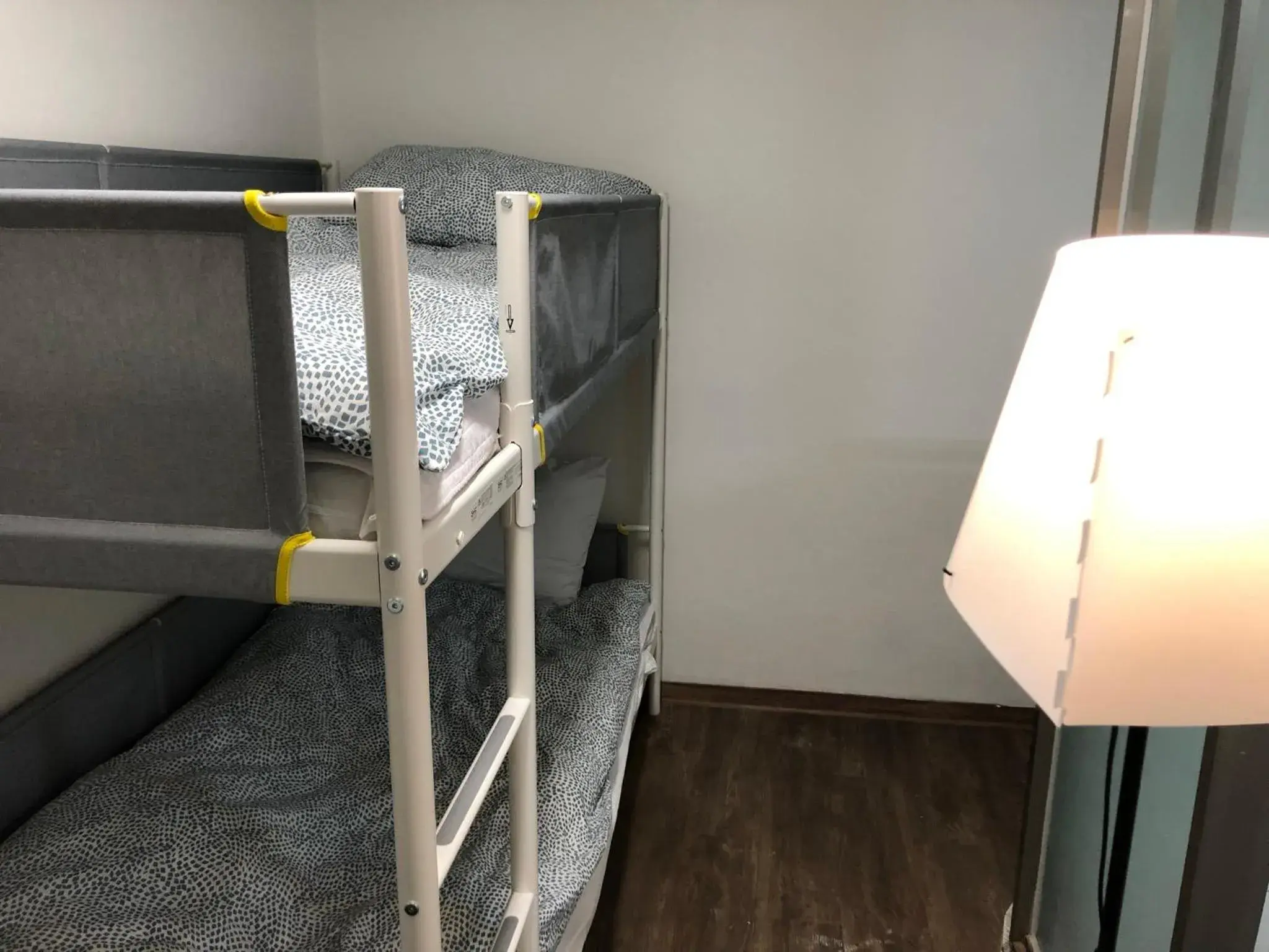 Bedroom, Bunk Bed in Hostel Metro
