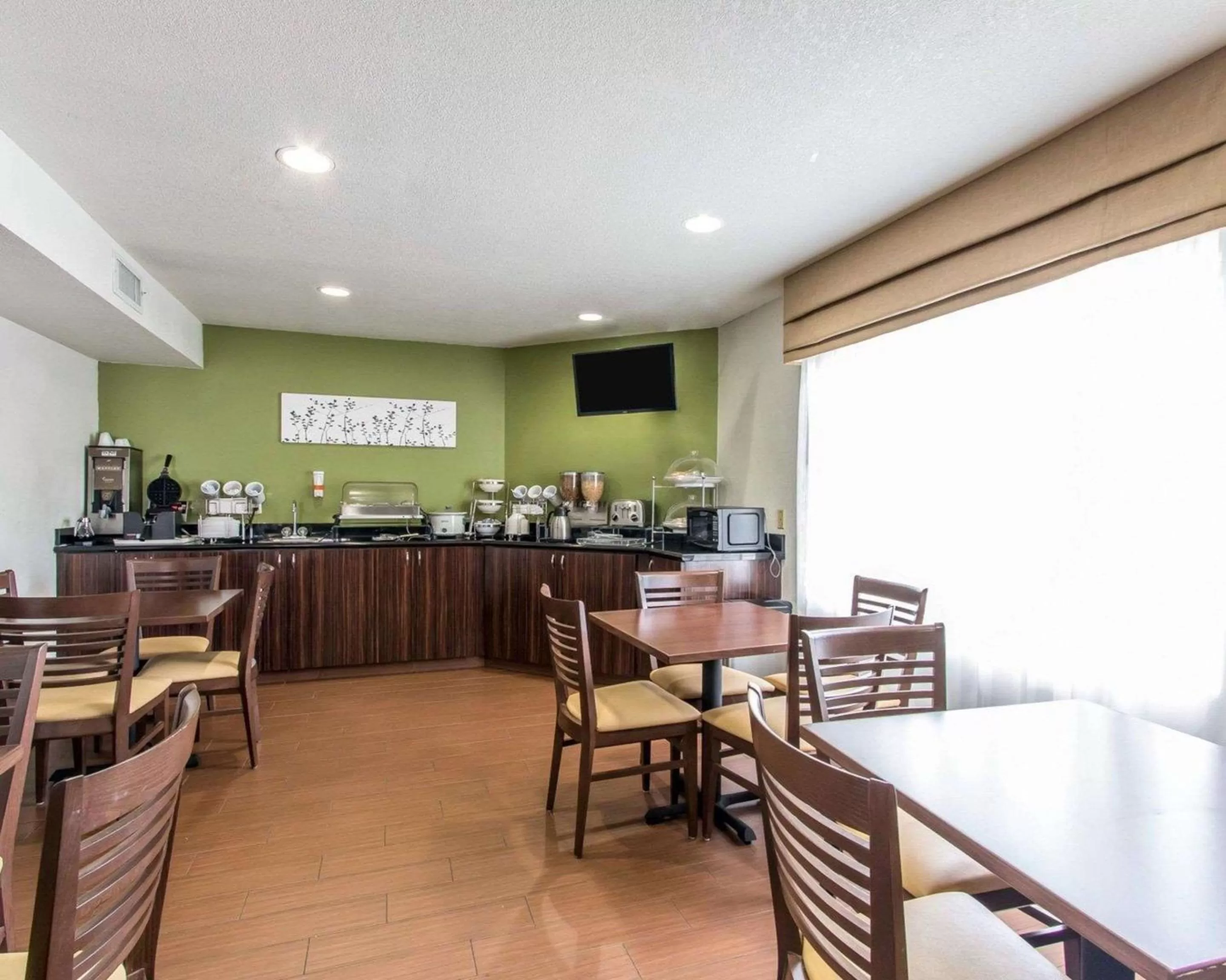 Restaurant/places to eat in The Douillet by Demeure Hotels