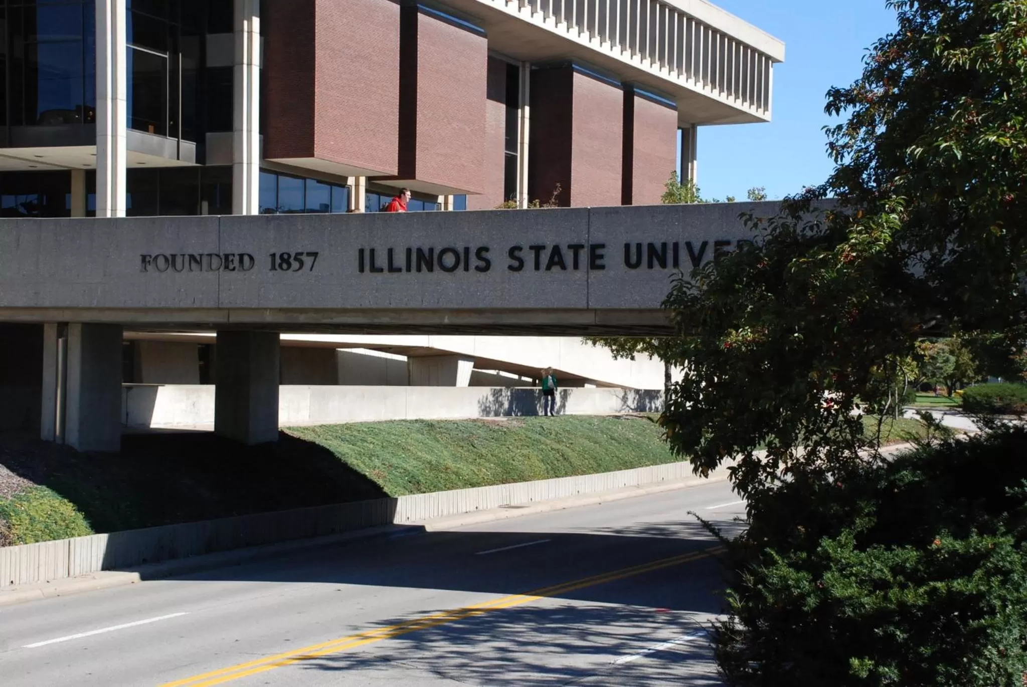 Lobby or reception in Holiday Inn Express Hotel & Suites Bloomington-Normal University Area by IHG