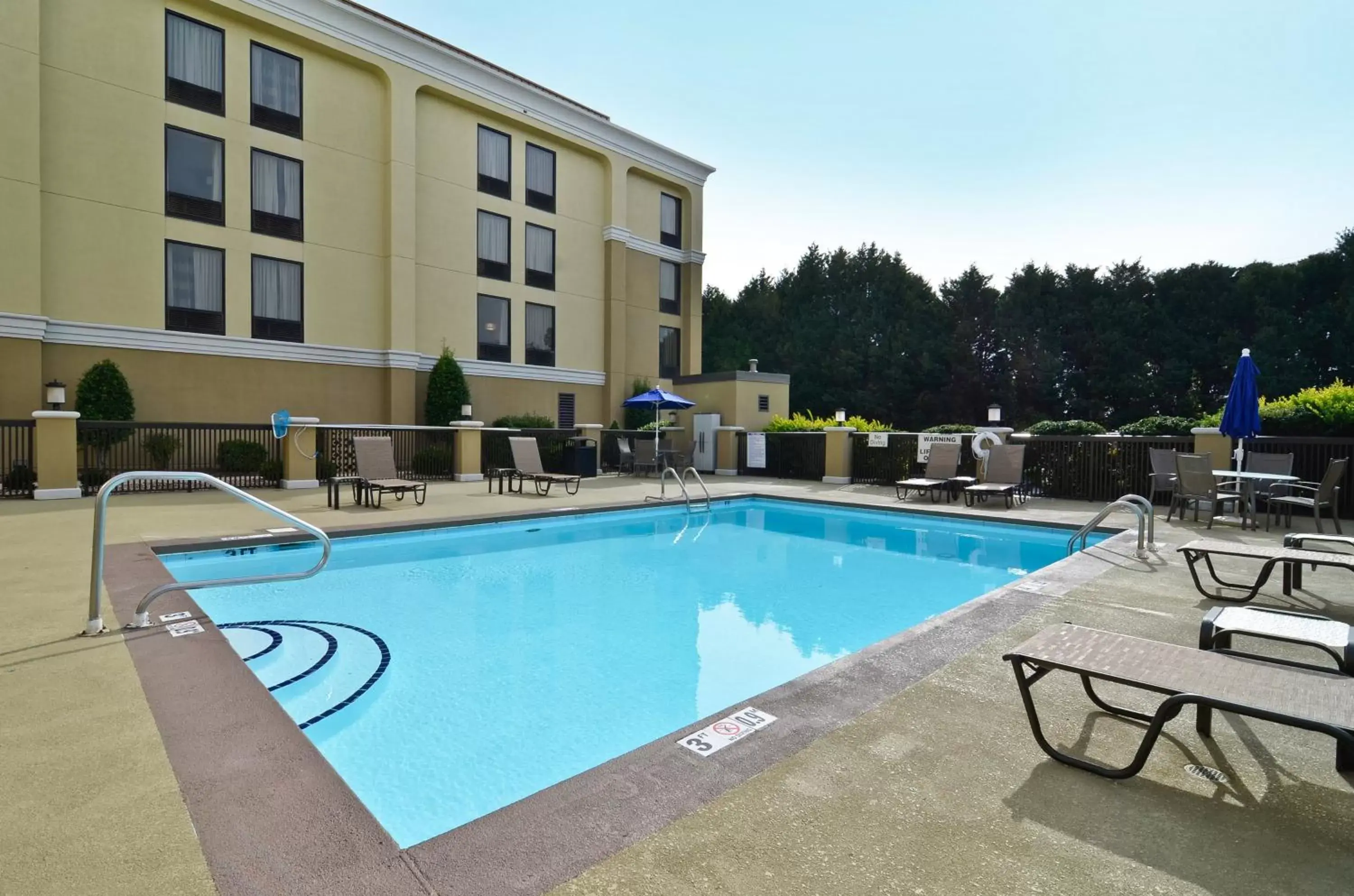 Swimming Pool in Holiday Inn Express Burlington, an IHG Hotel