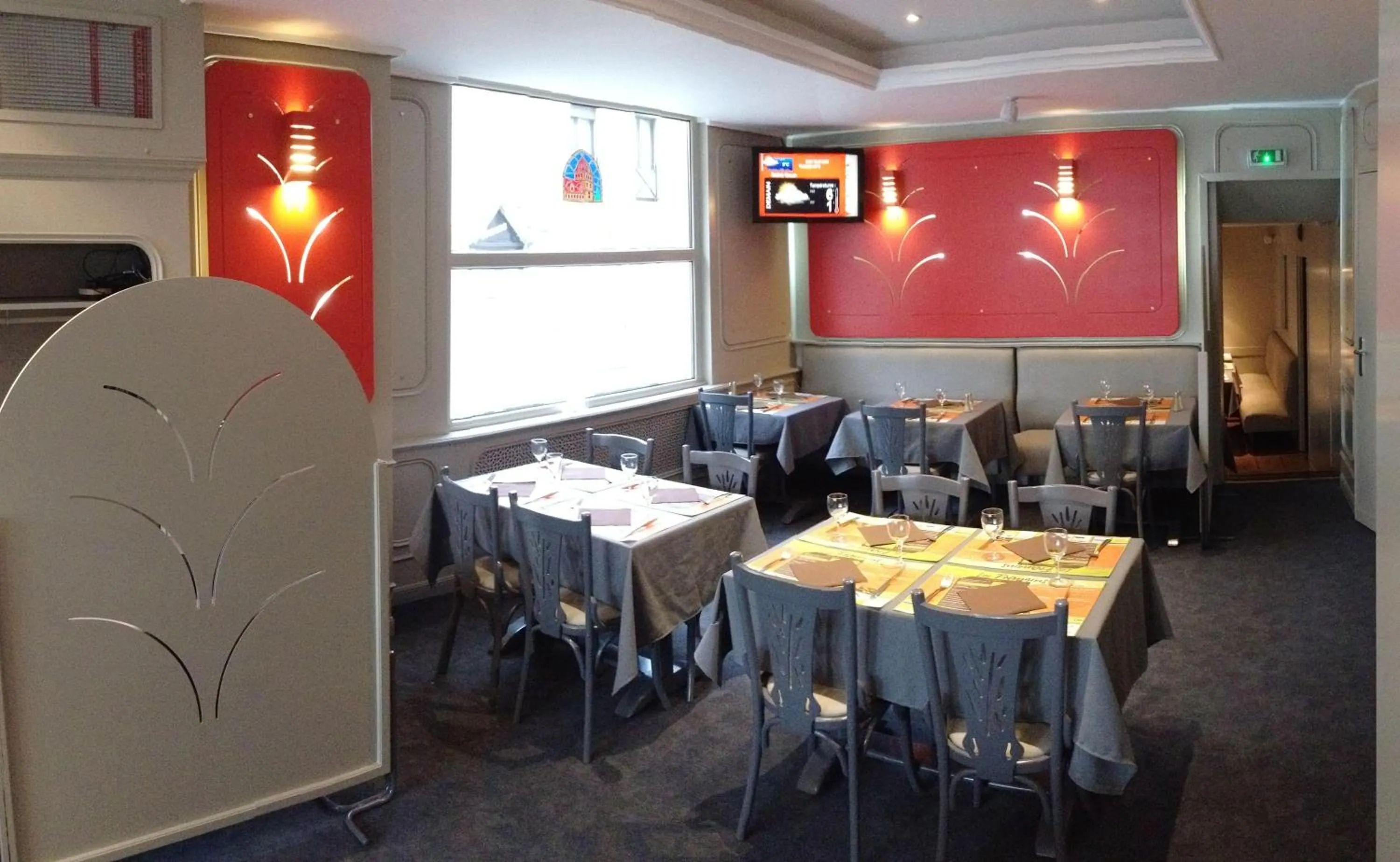 Restaurant/places to eat in Hôtel Les Frangins