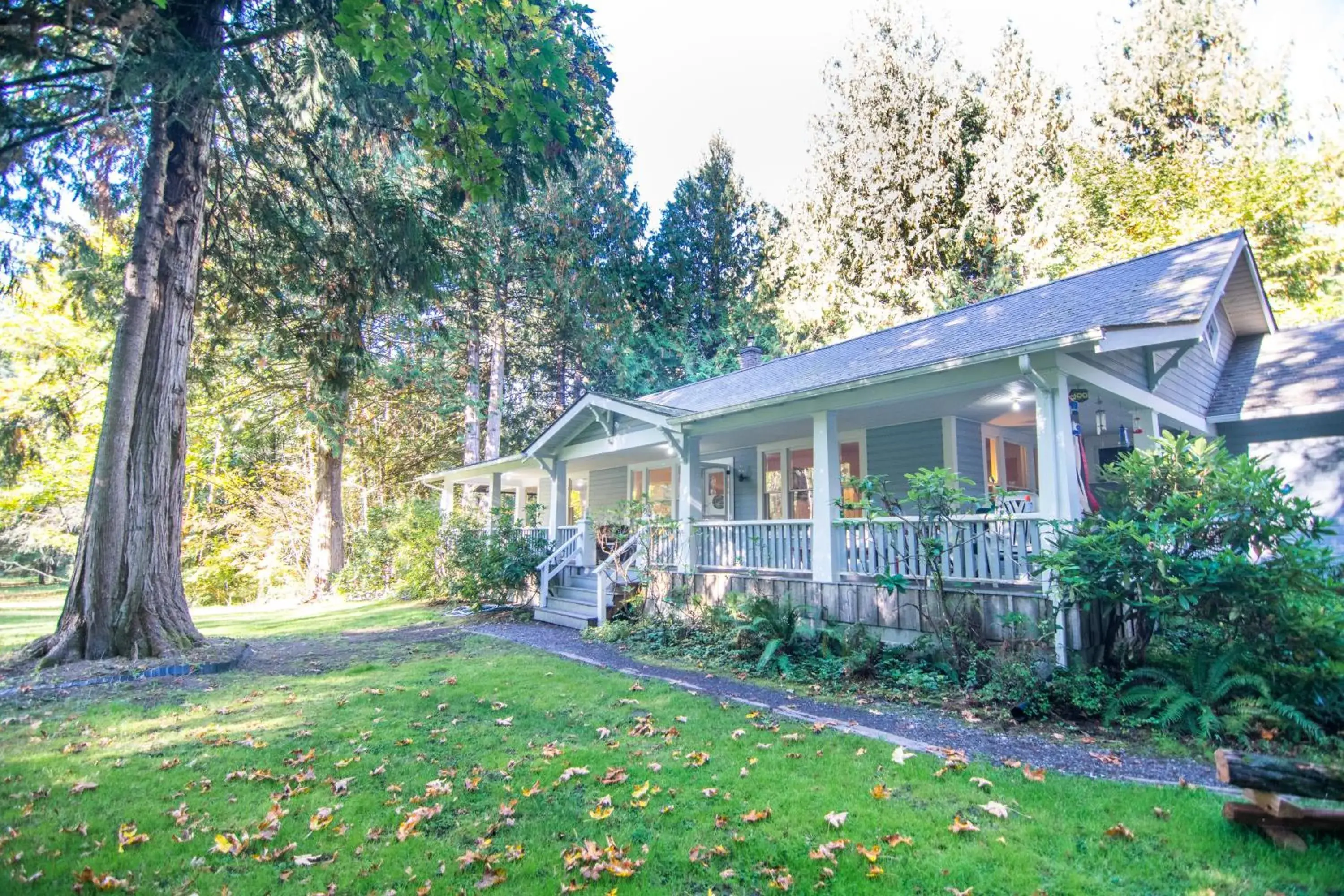 Facade/entrance, Garden in Mountain Meadows Inn