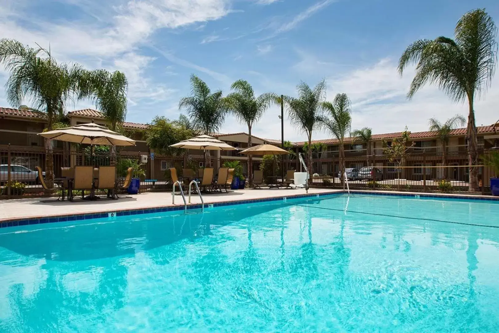Swimming Pool in Best Western University Inn Santa Clara