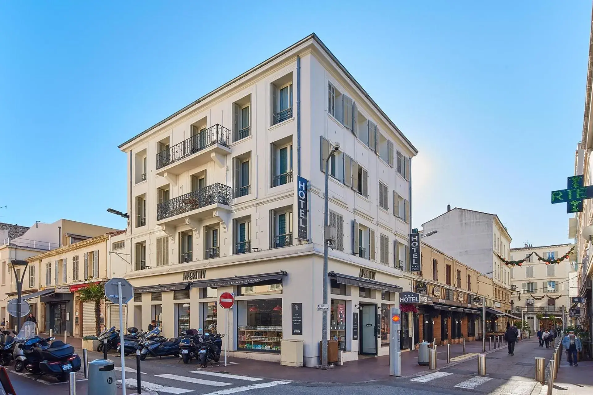 Property Building in Hotel des Congrès et Festivals