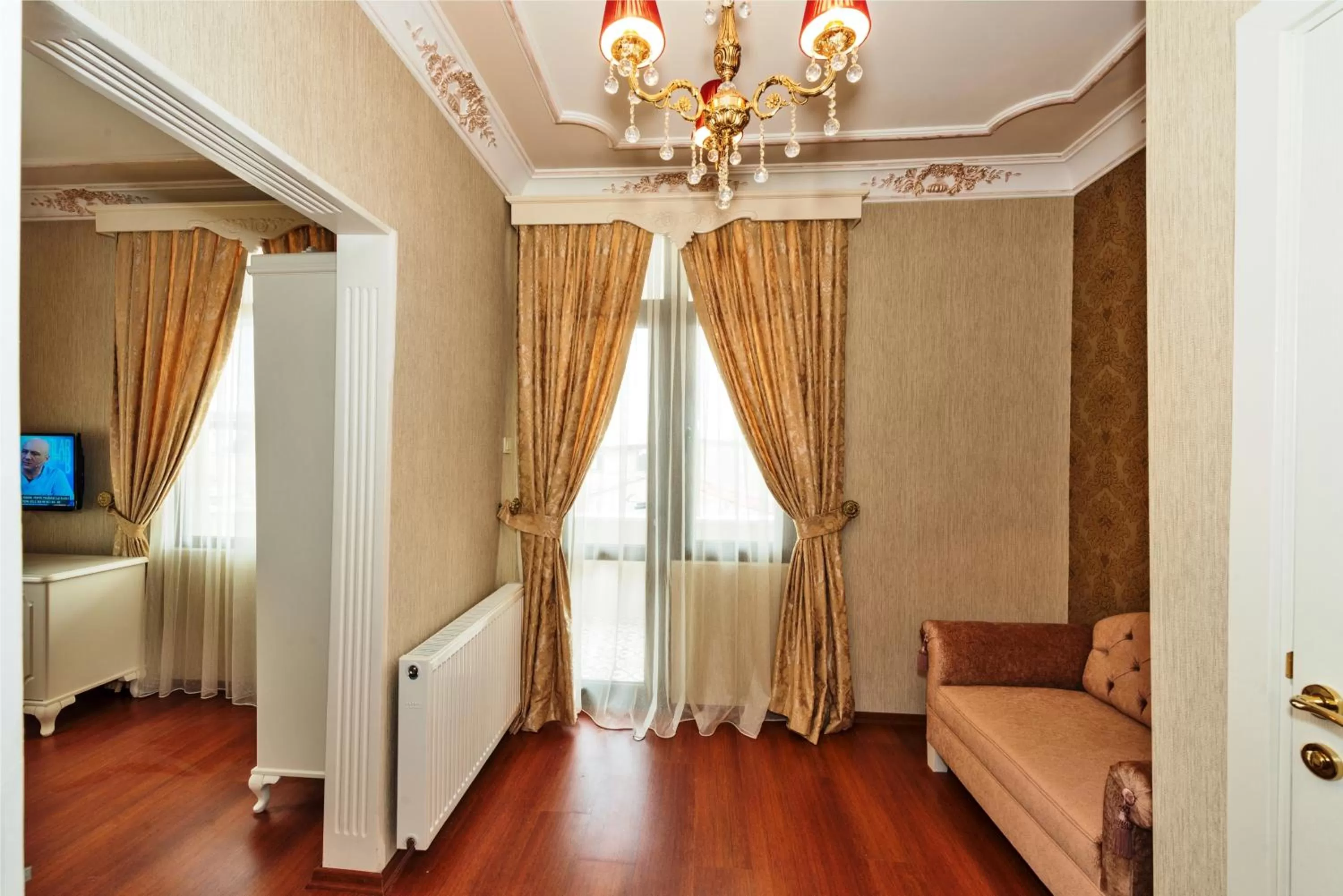 Living room, Bed in Enderun Hotel Istanbul