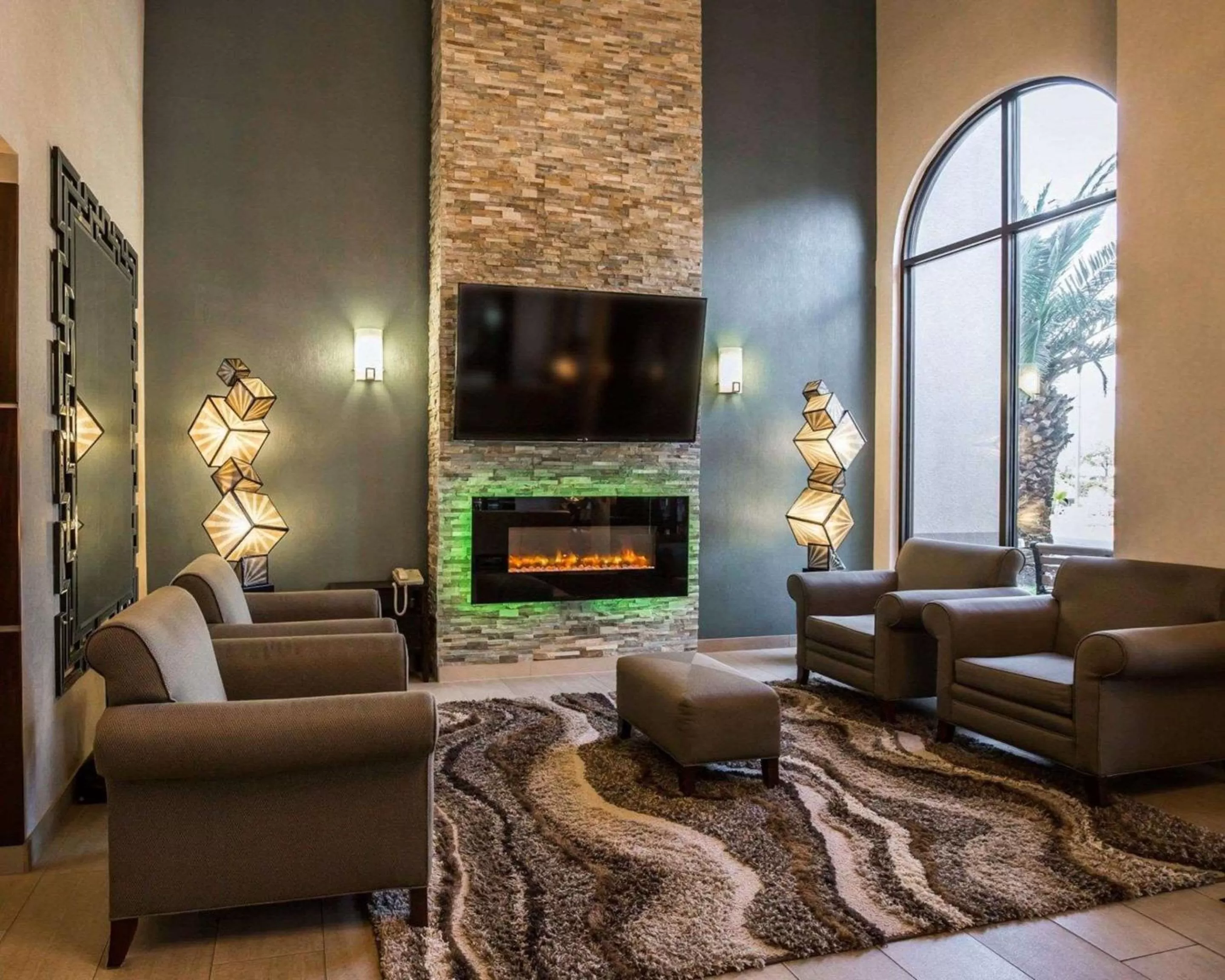 Lobby or reception in Comfort Suites Stafford Near Sugarland