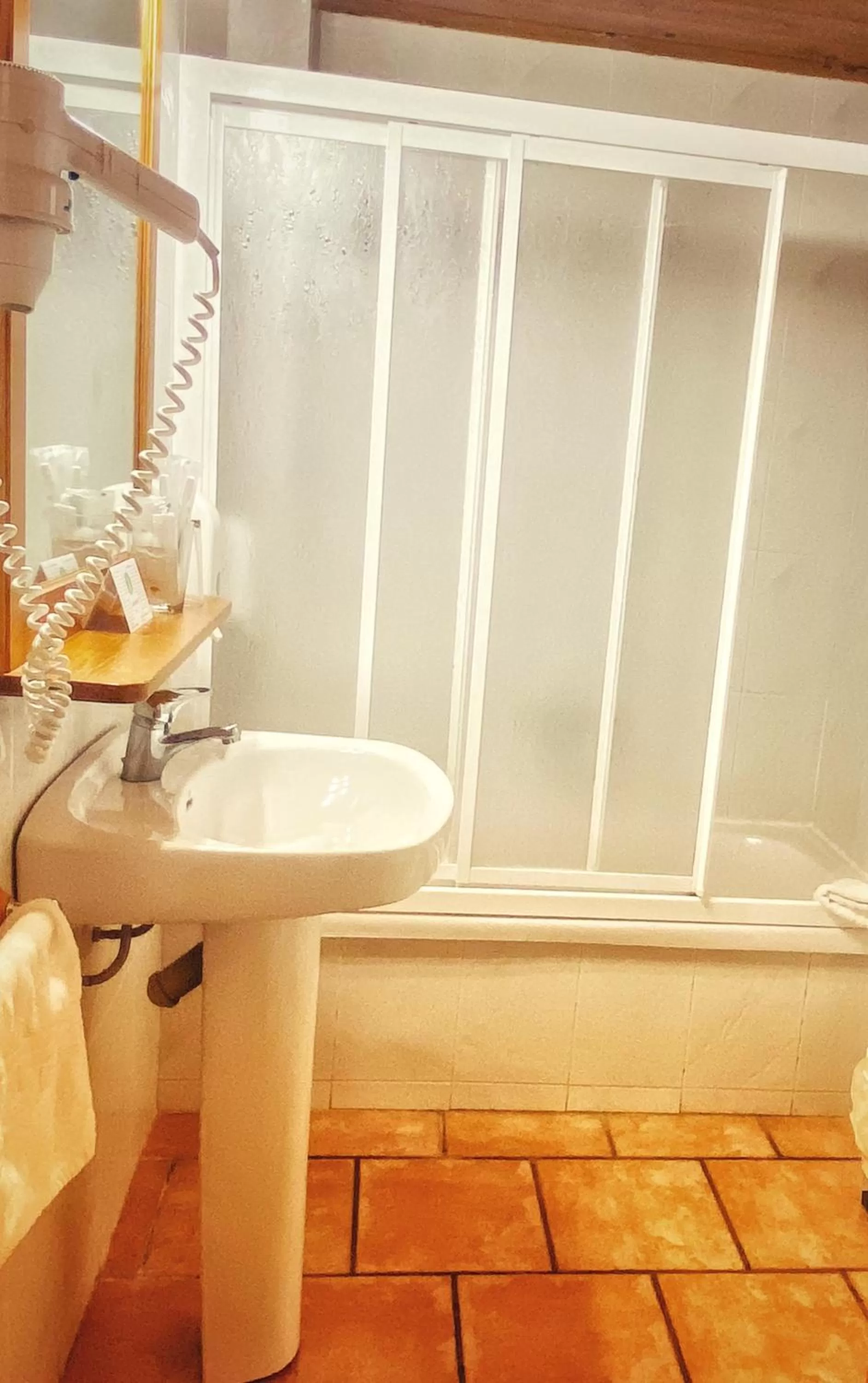 Bathroom in Delta Hotel