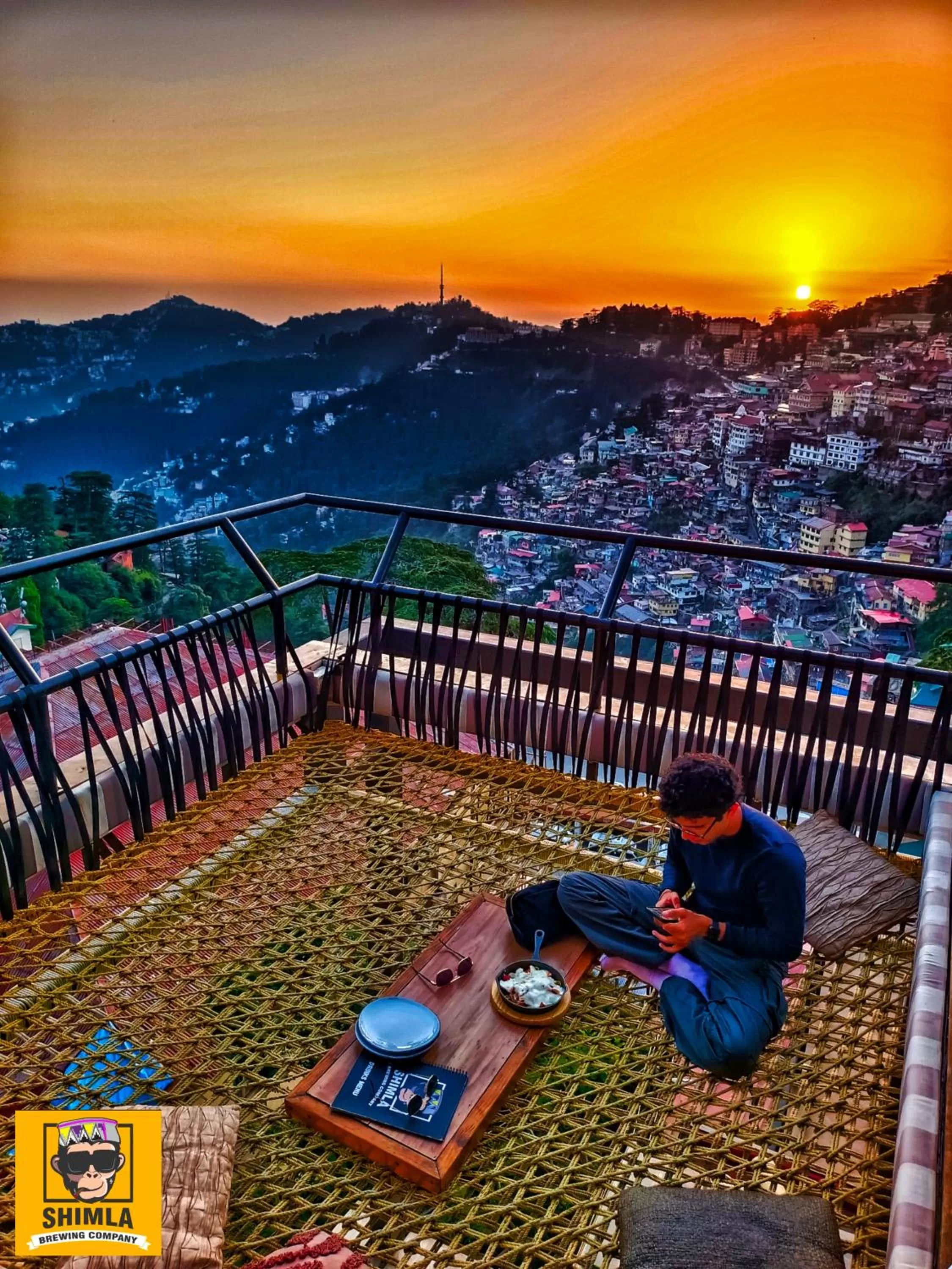 Restaurant/places to eat in Hotel Willow Banks Shimla