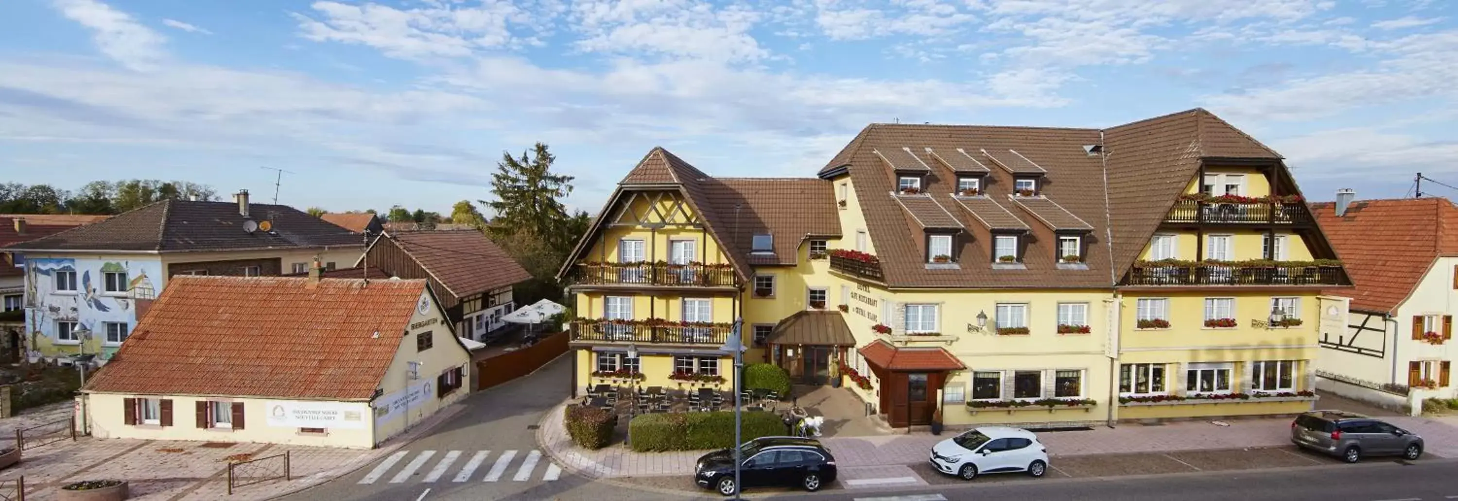 Bird's eye view, Property Building in Best Western Plus Au cheval Blanc à Mulhouse