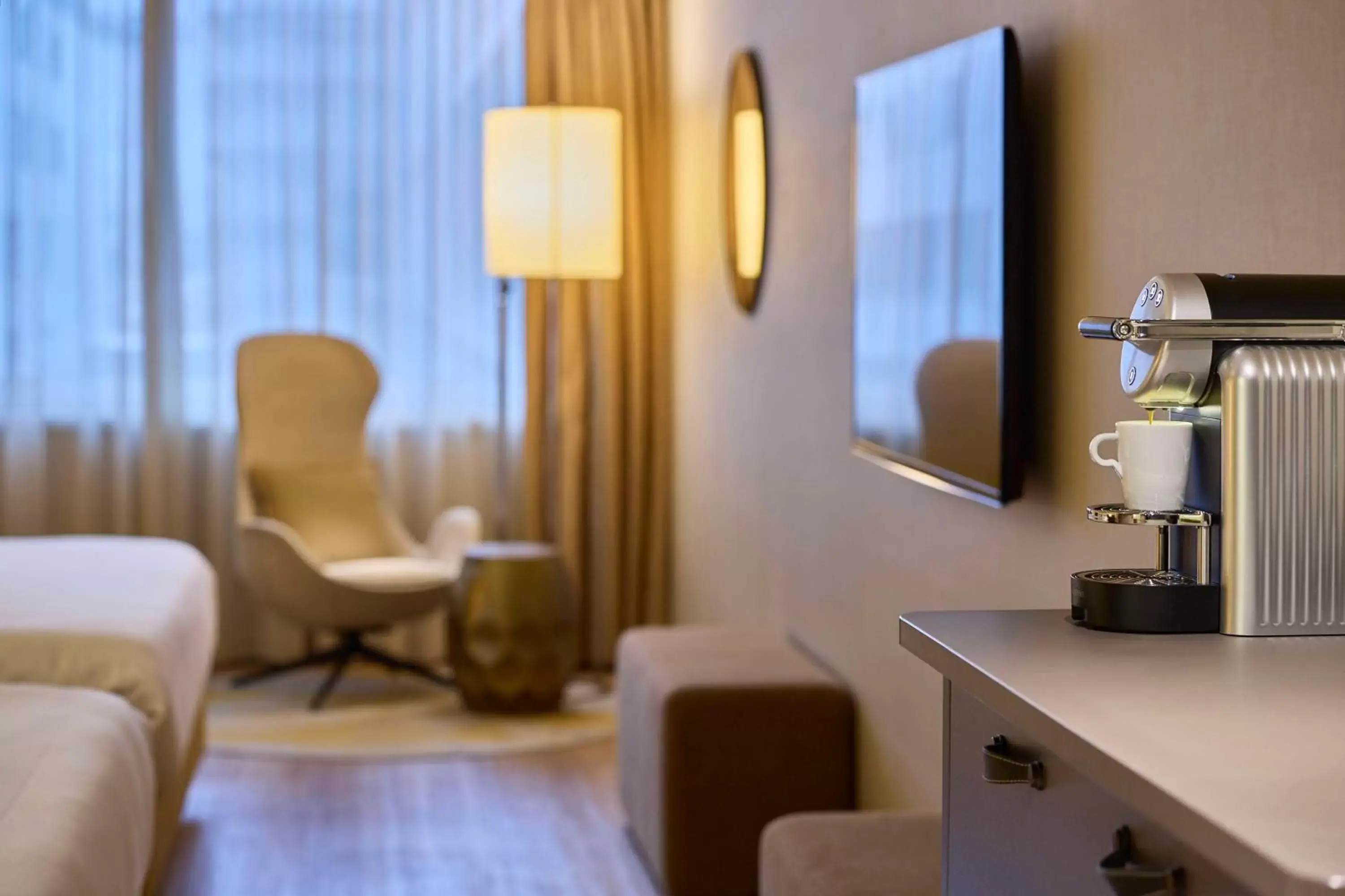 Bedroom, TV/Entertainment Center in Radisson Blu Hotel, Lucerne