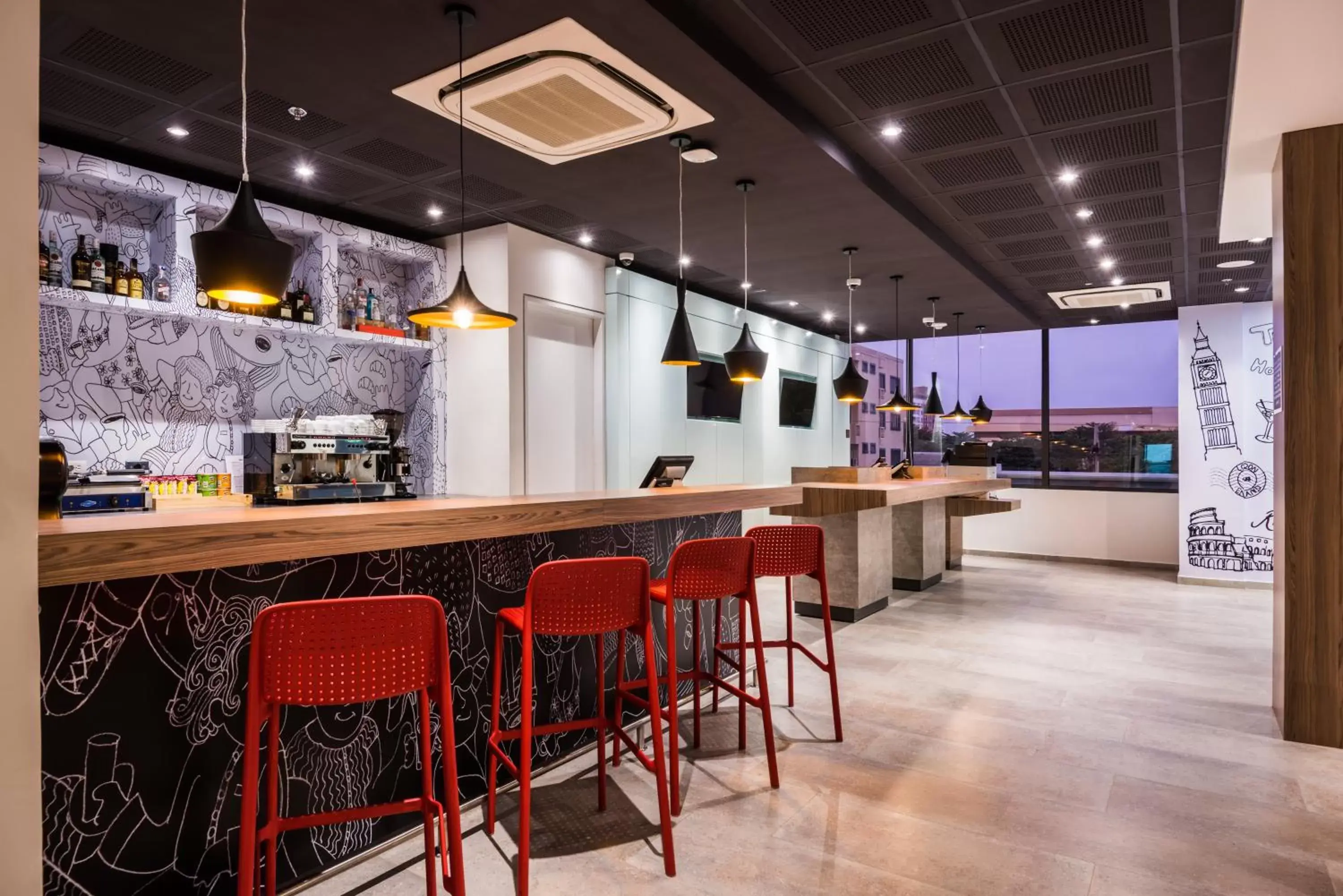 Lounge or bar, Lounge/Bar in ibis Barranquilla