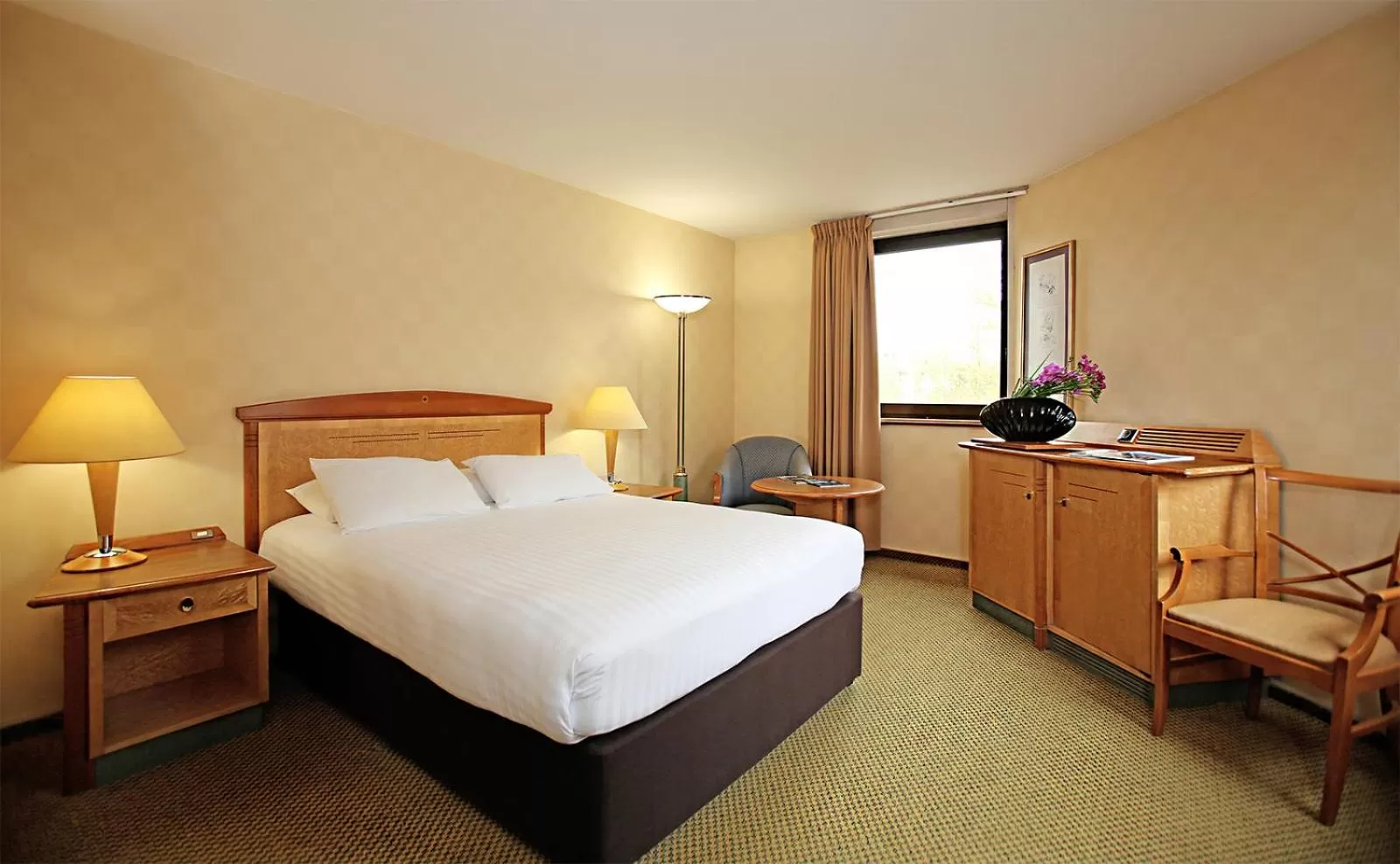 Bedroom, Bed in Millennium Hotel Paris Charles De Gaulle