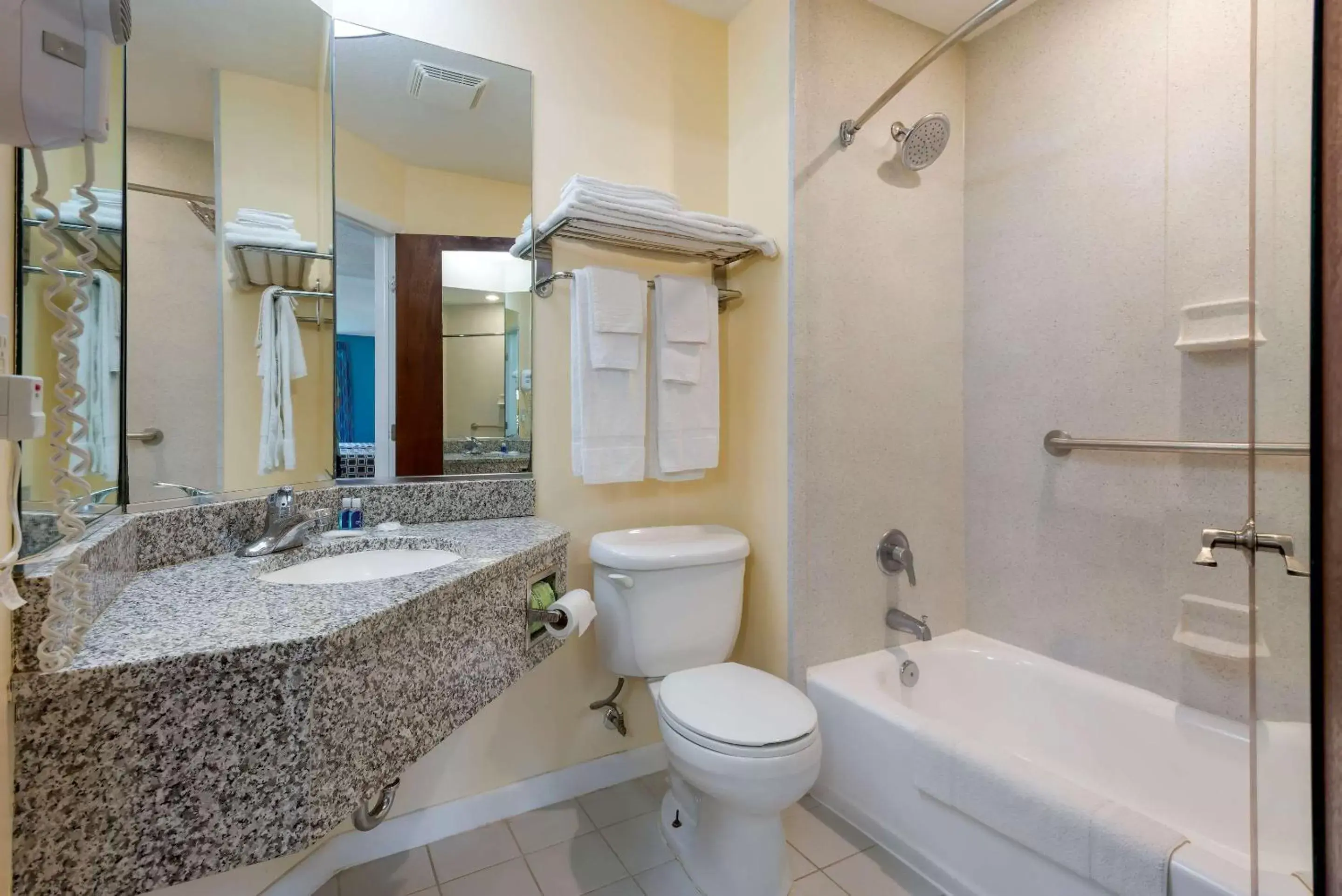 Bedroom, Bathroom in Rodeway Inn & Suites New Paltz- Hudson Valley