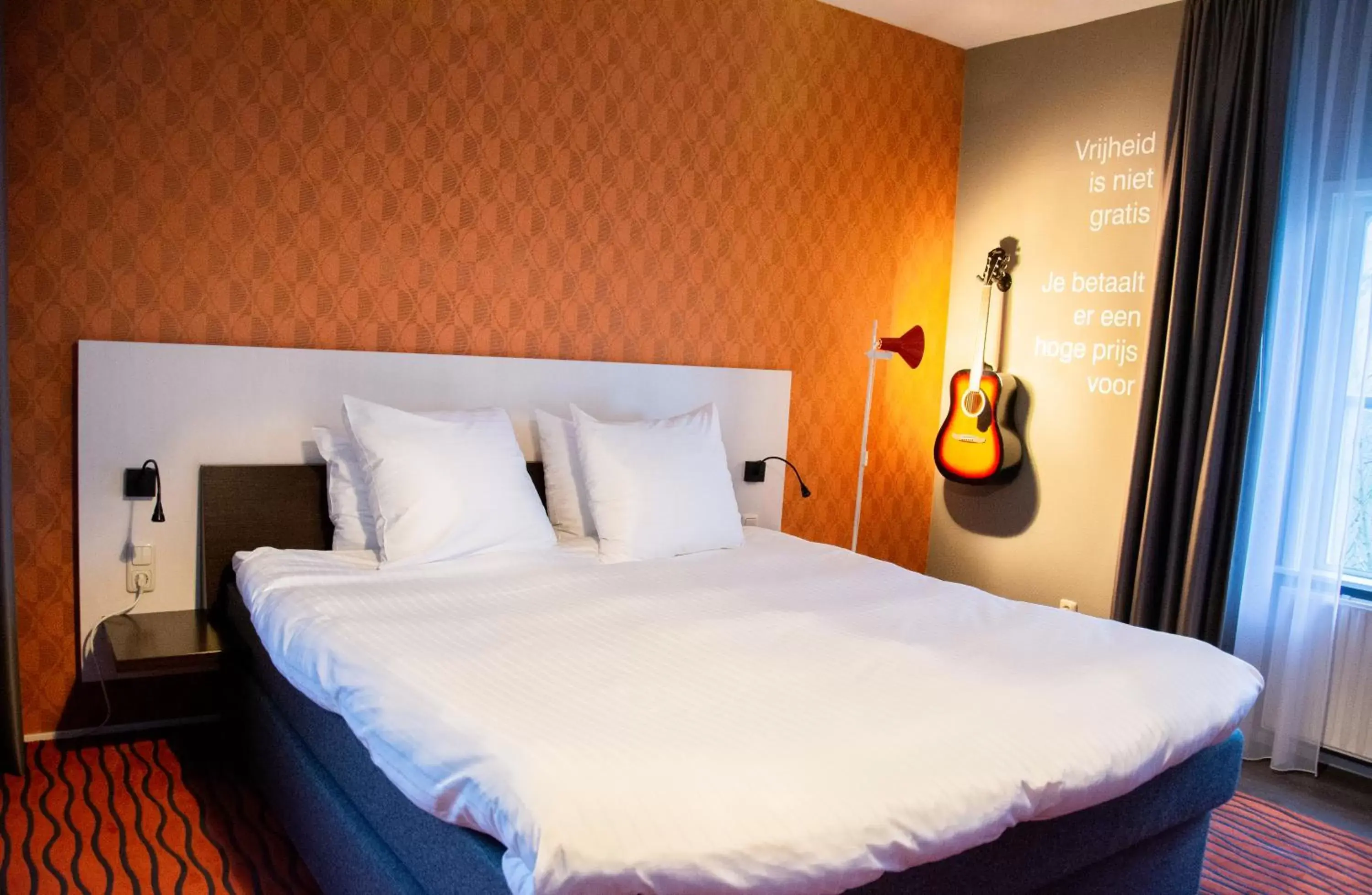 Bed in Hotel de Wereld