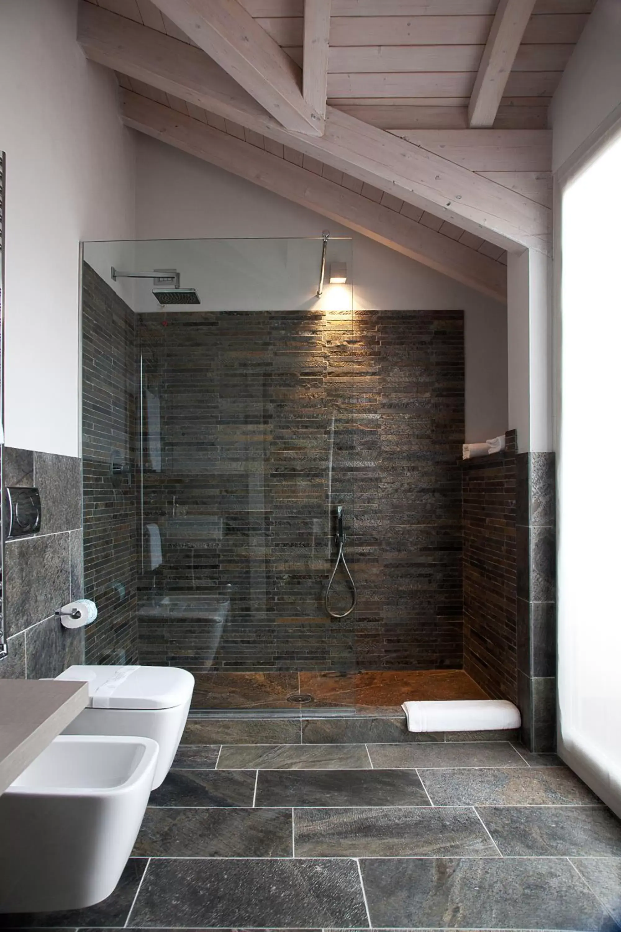 Shower, Bathroom in Hotel Di Varese