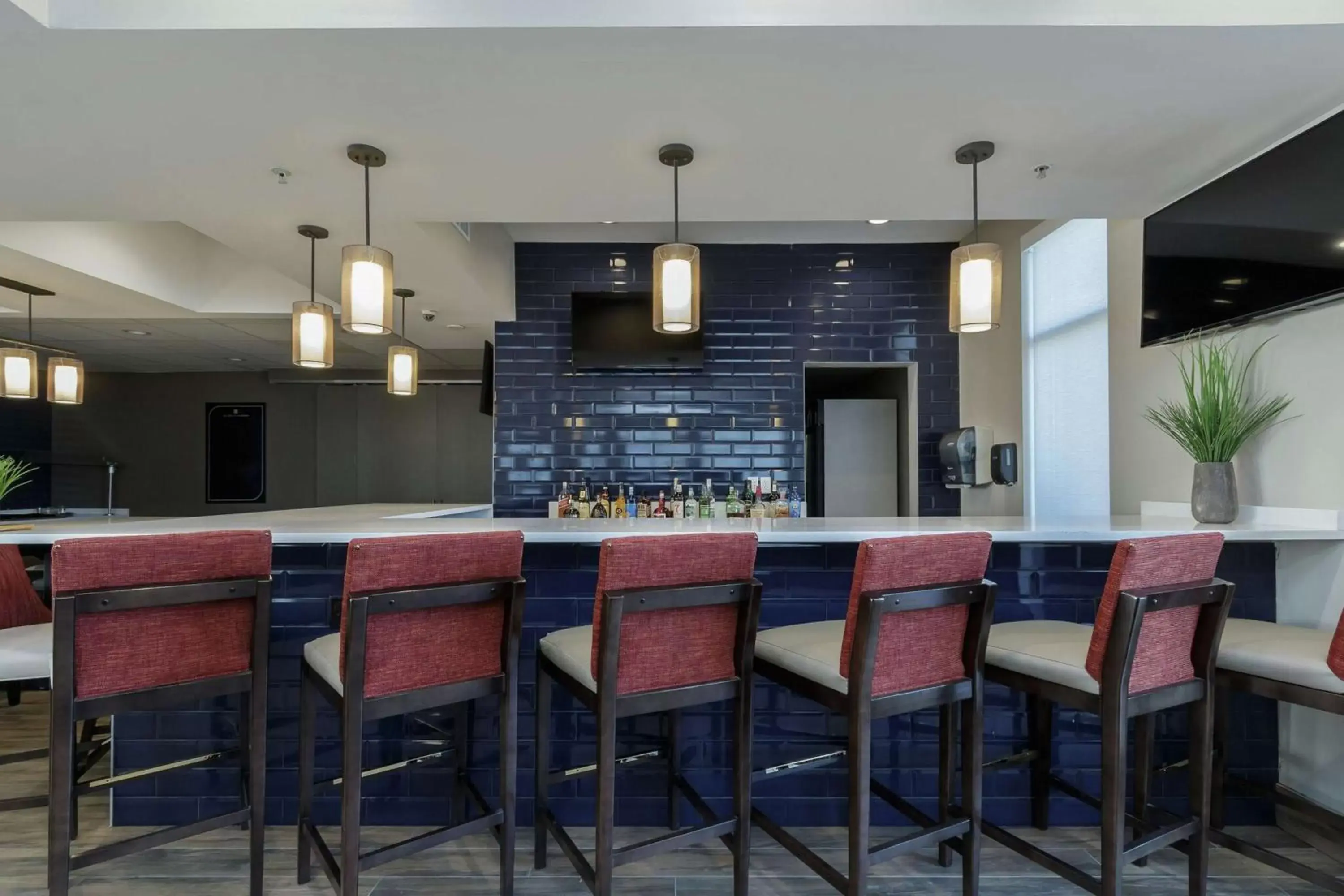 Lounge or bar in Hilton Garden Inn Elkhart Lounge or bar in Hilton Garden Inn Elkhart