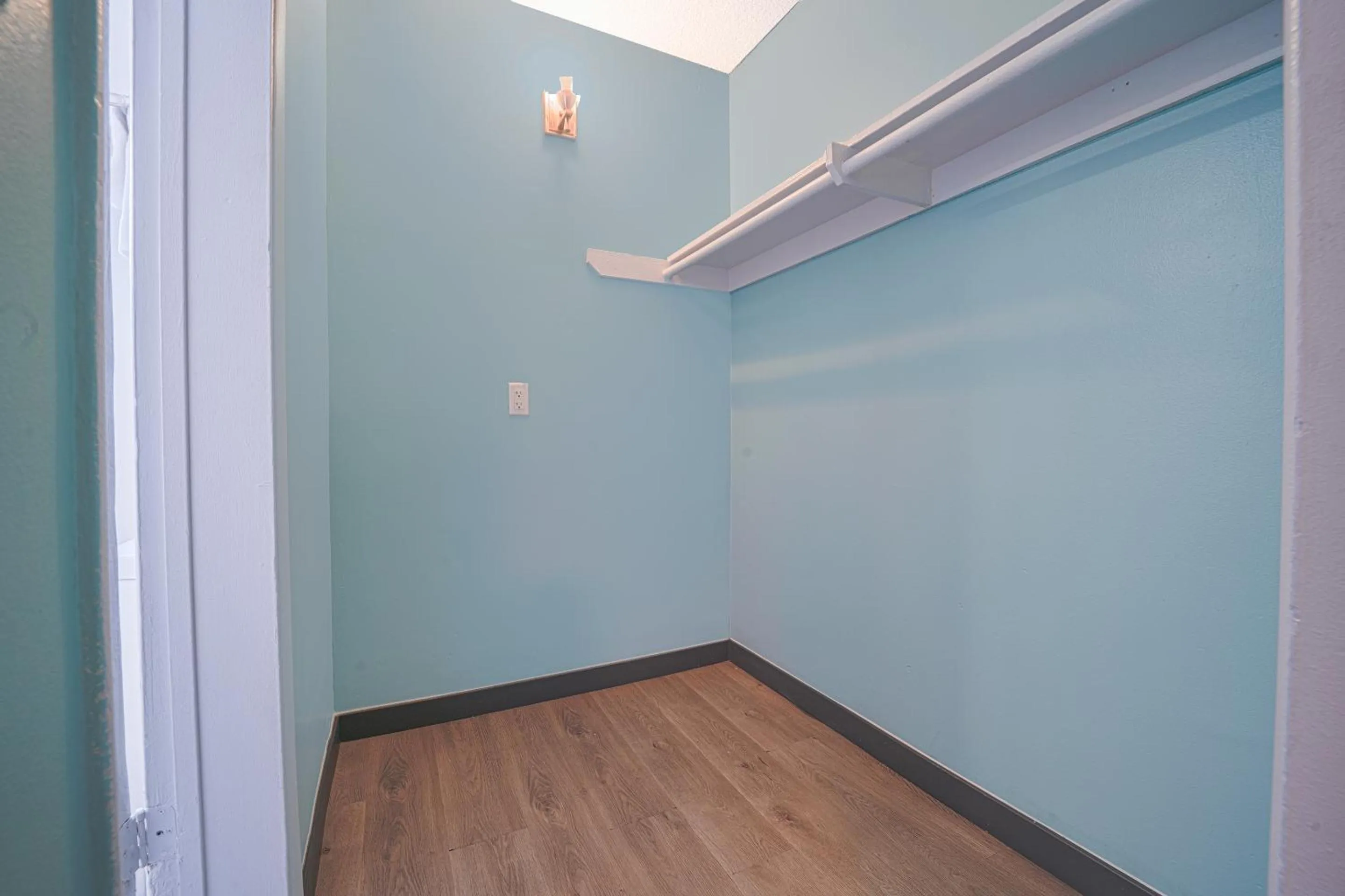 Area and facilities in Rodeway Inn & Suites North Hollywood Burbank Airport - Universal Area