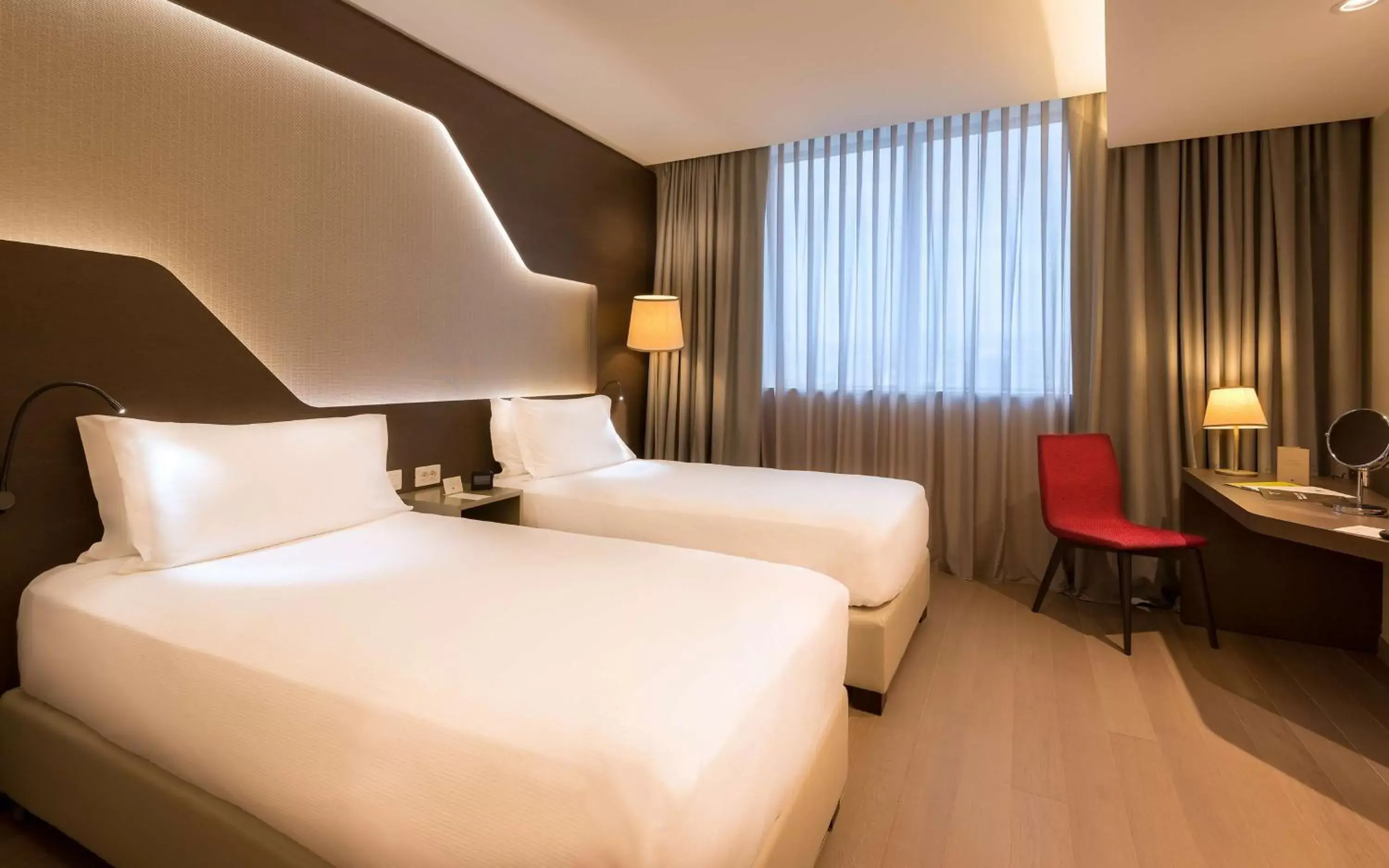 Bedroom, Bed in DoubleTree by Hilton Yerevan City Centre