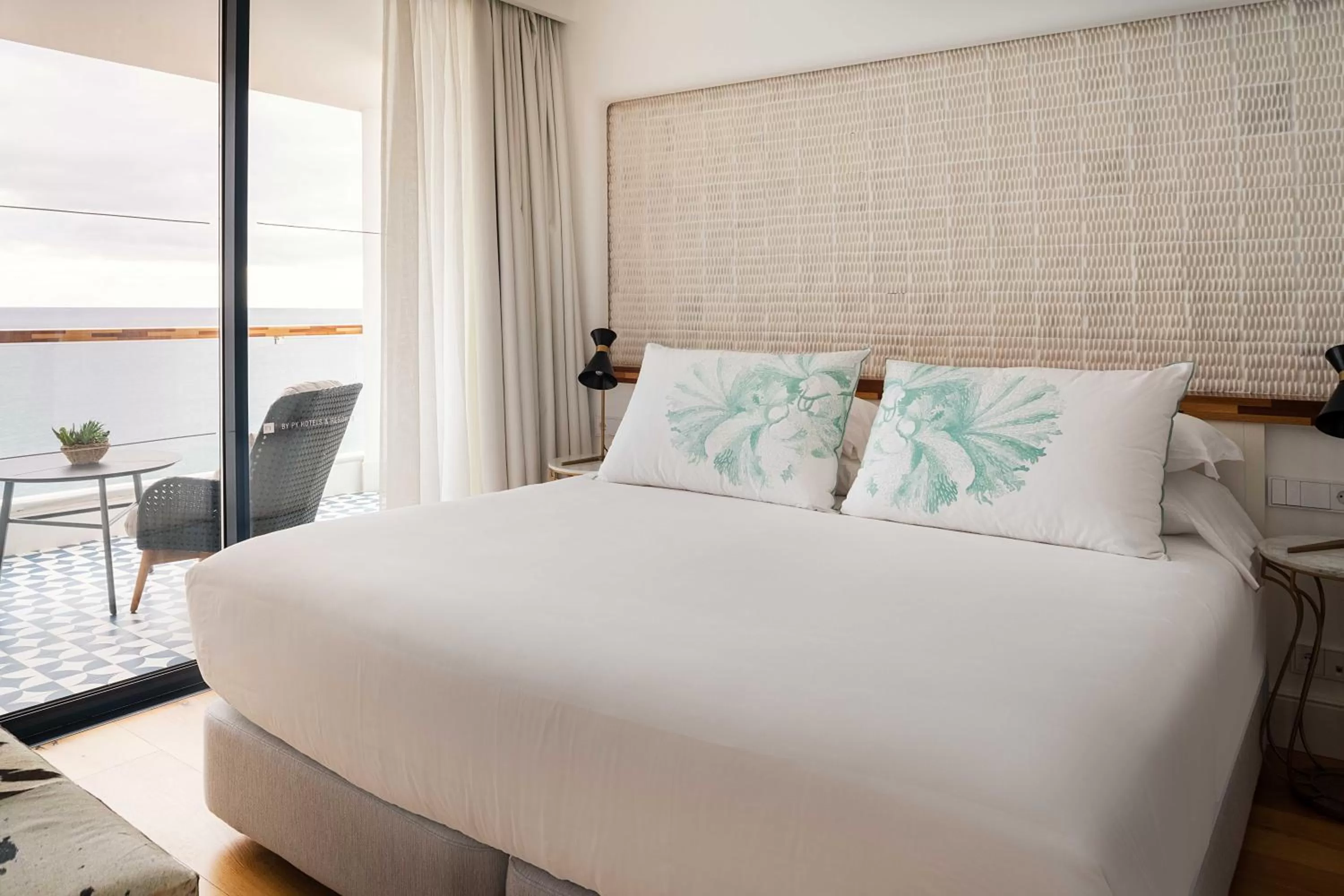 Bed in Hotel Fariones