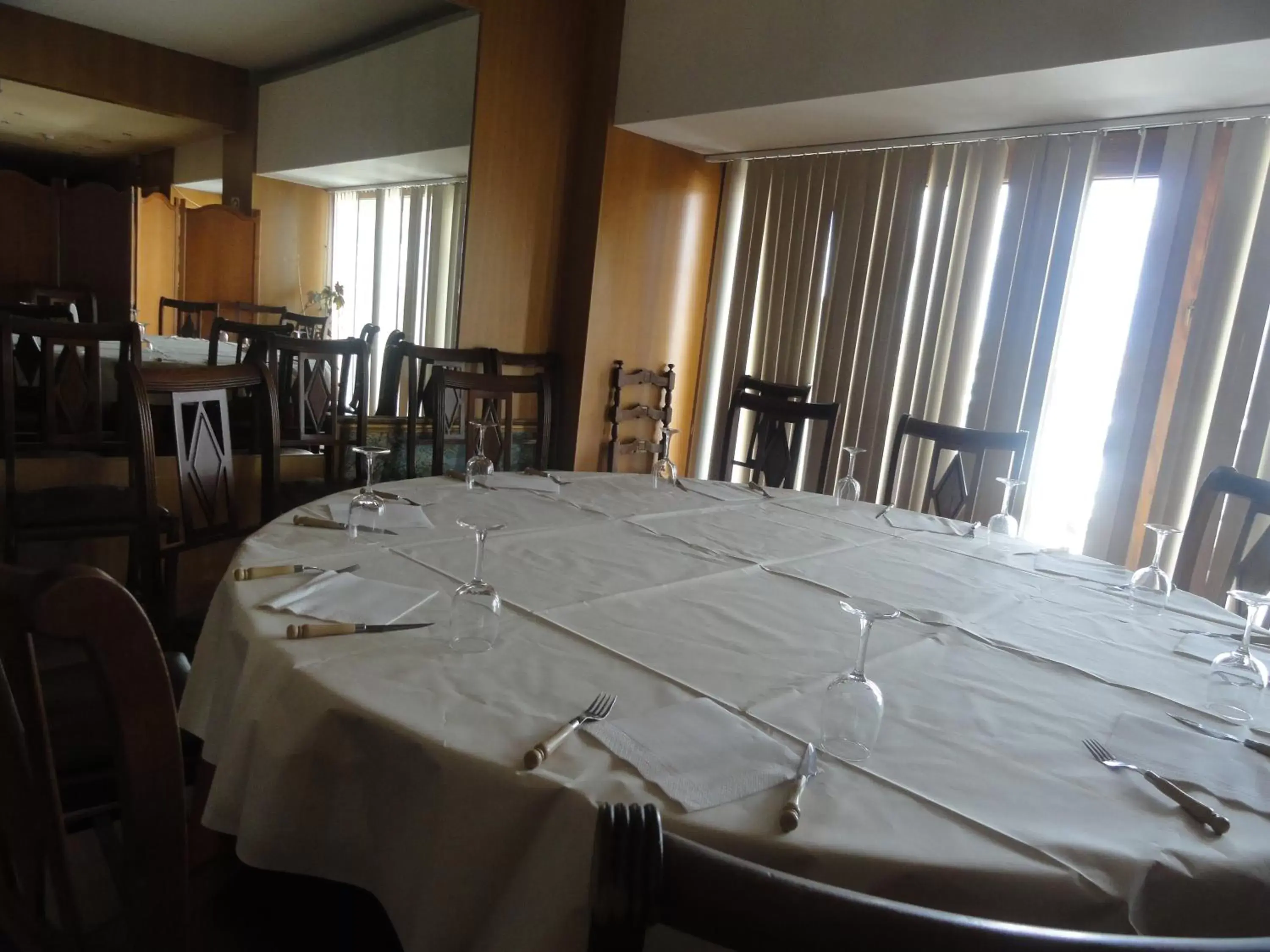 Restaurant/Places to Eat in Hotel O Mirandes