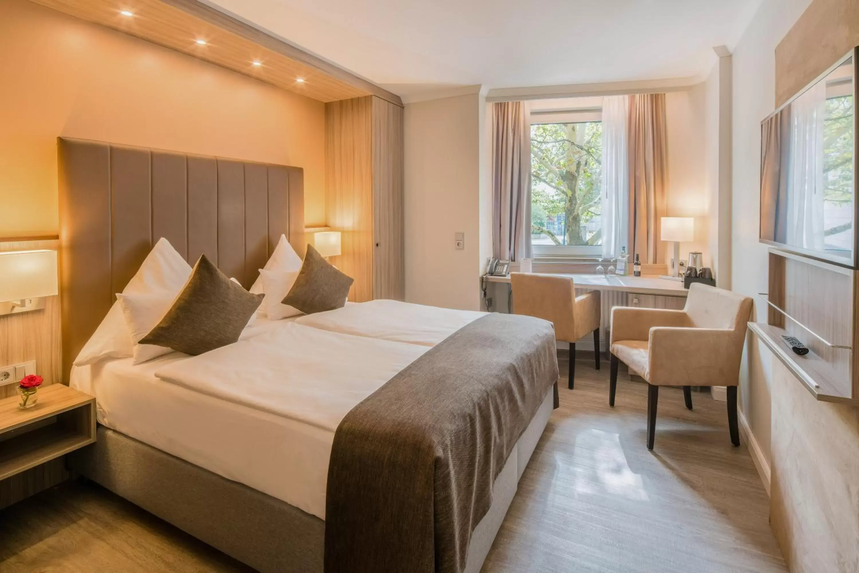 Photo of the whole room, Bed in Best Western Plus Hotel Regence Photo of the whole room, Bed in Best Western Plus Hotel Regence