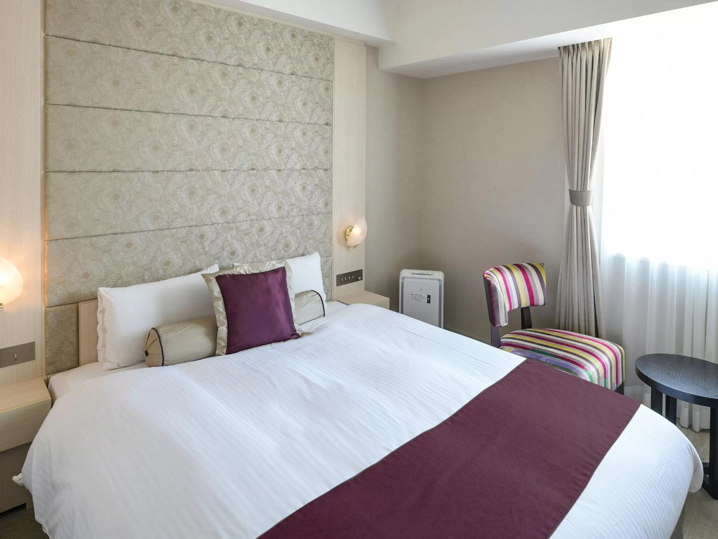 Bed in Vessel Inn Shigamoriyama Station