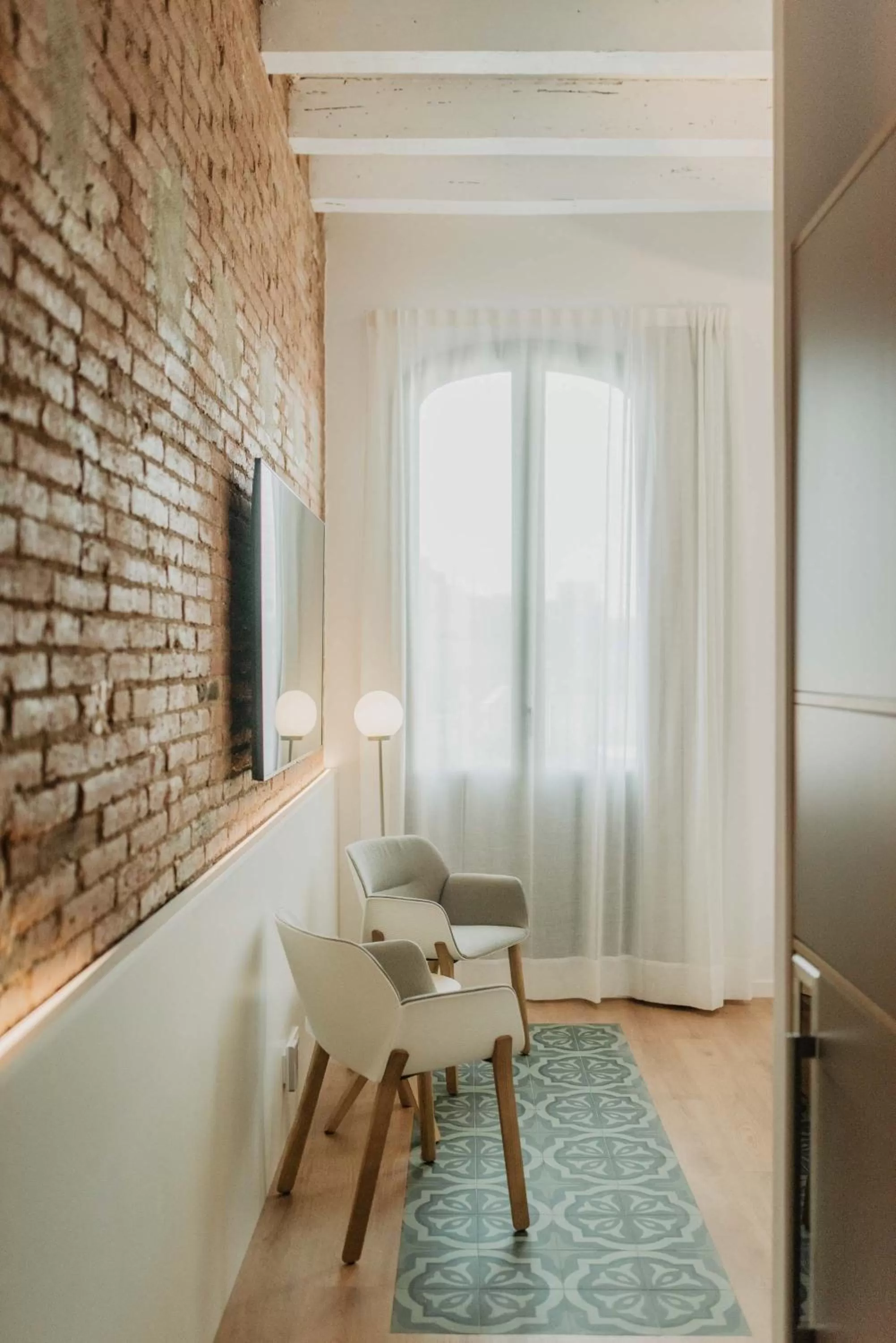 Seating Area in Petit Luxe Volta