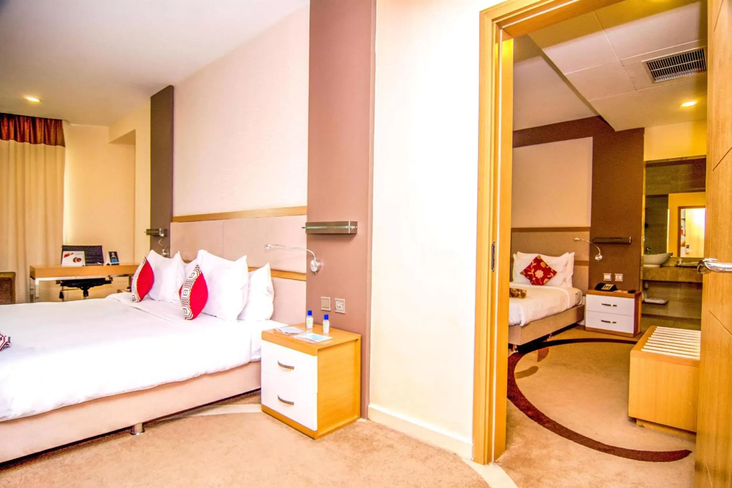 Bedroom, Bed in PrideInn Azure Hotel Nairobi Westlands