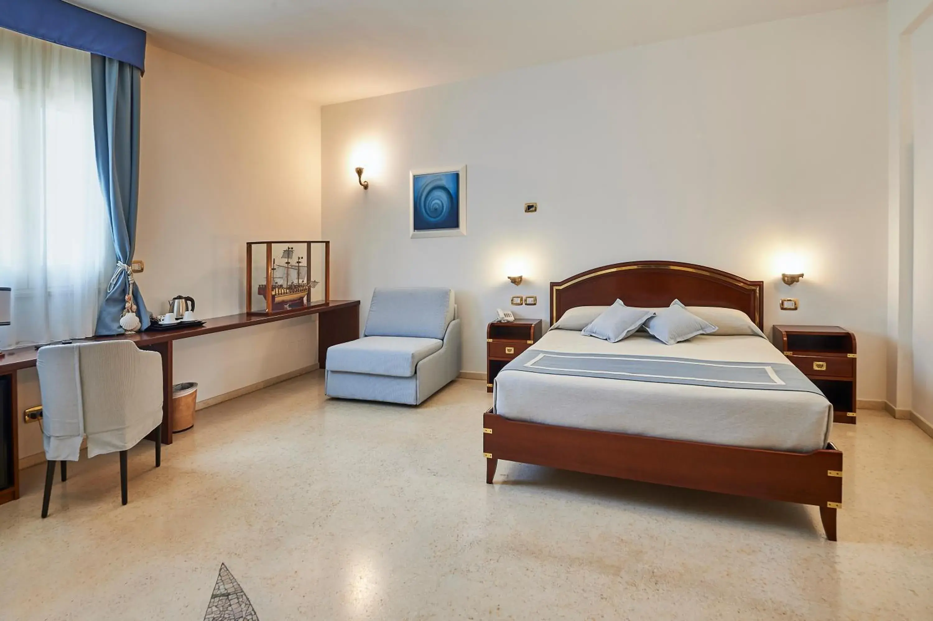 Bed in Corte Di Nettuno - CDSHotels