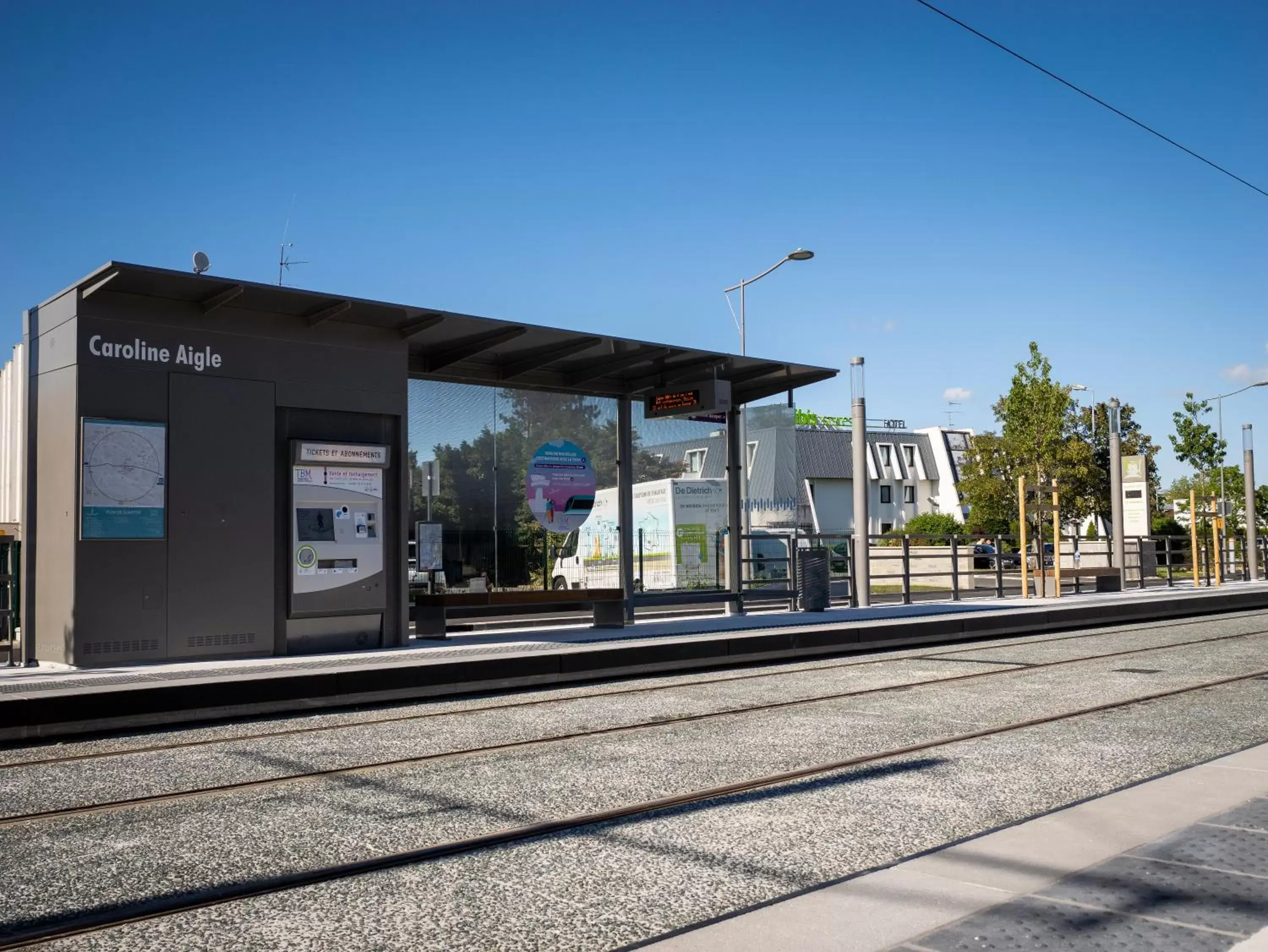 shuttle, Property Building in ibis Styles Bordeaux Aéroport