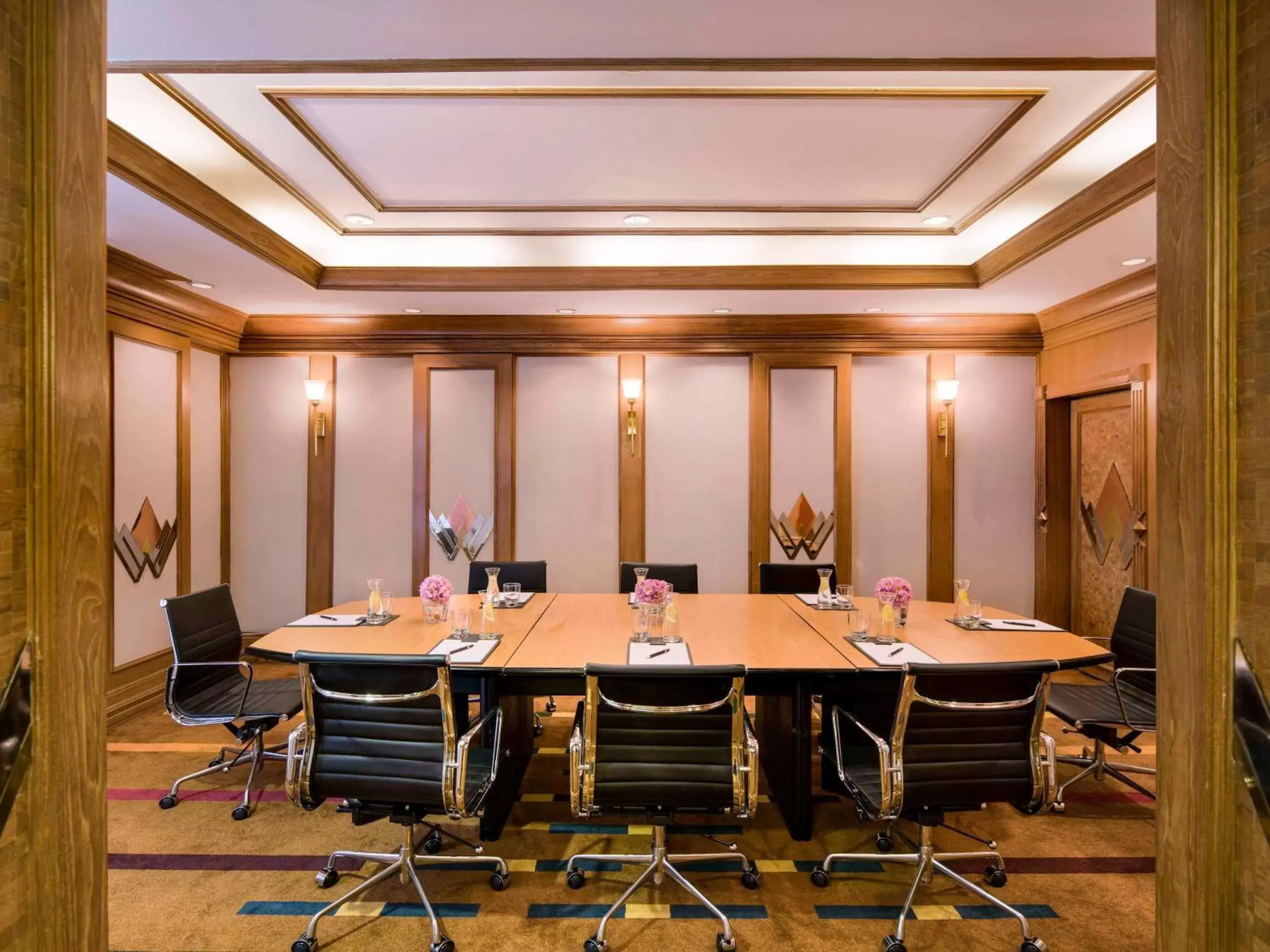 Meeting/conference room in Grand Mercure Bangkok Atrium