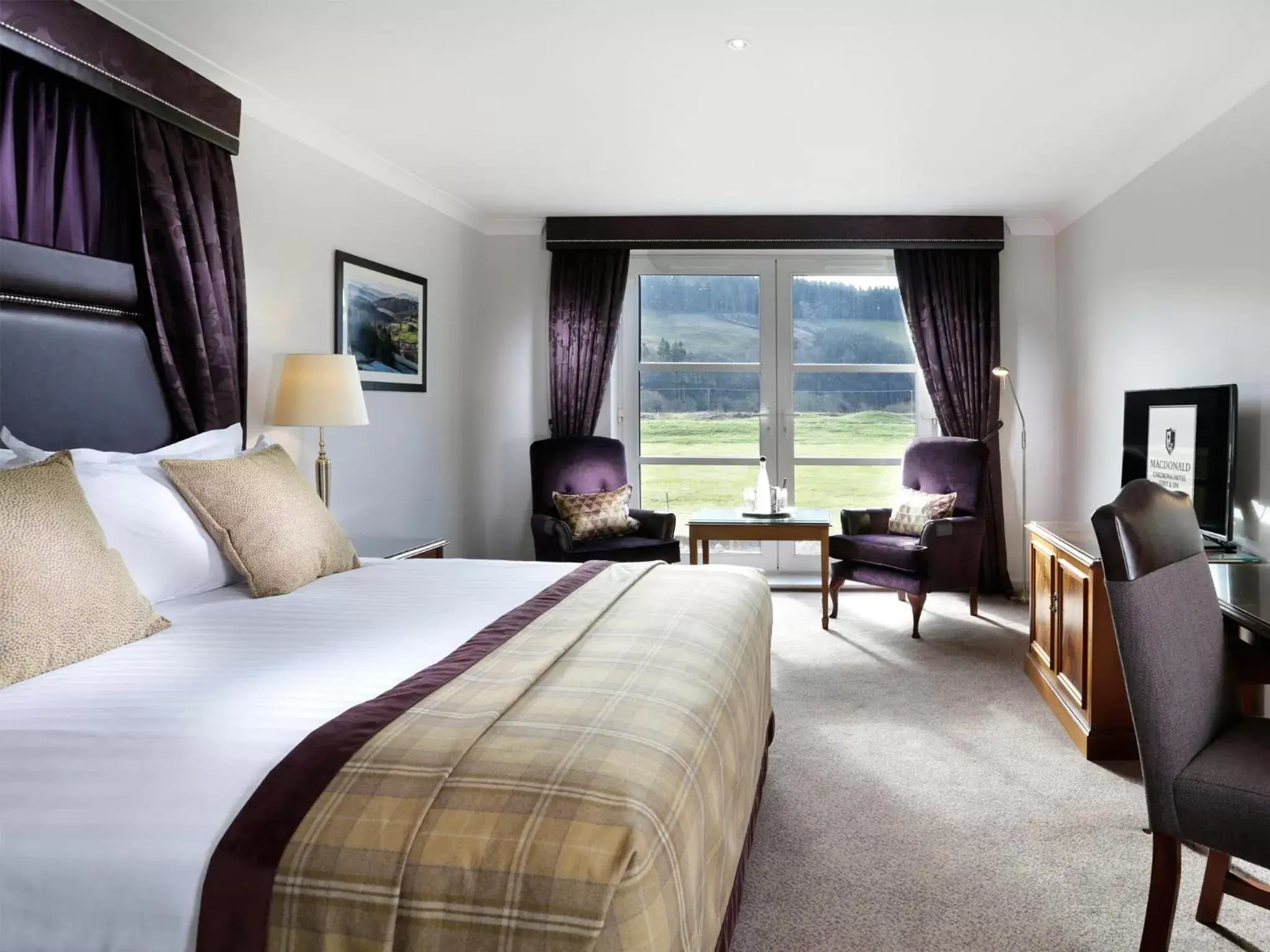 Super Deluxe Double in Macdonald Cardrona Hotel, Golf & Spa Super Deluxe Double in Macdonald Cardrona Hotel, Golf & Spa