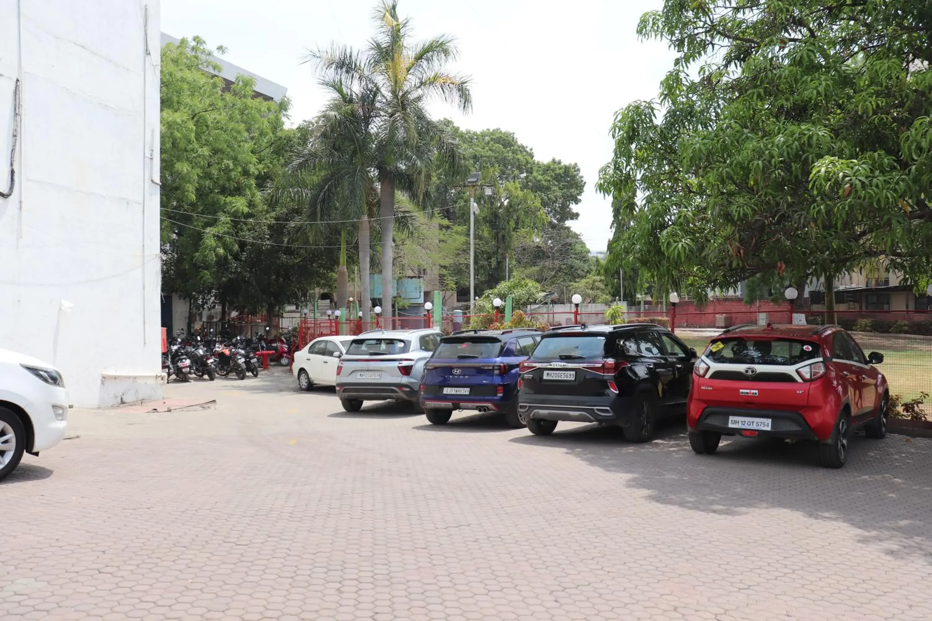 Parking in Hotel Vits Aurangabad
