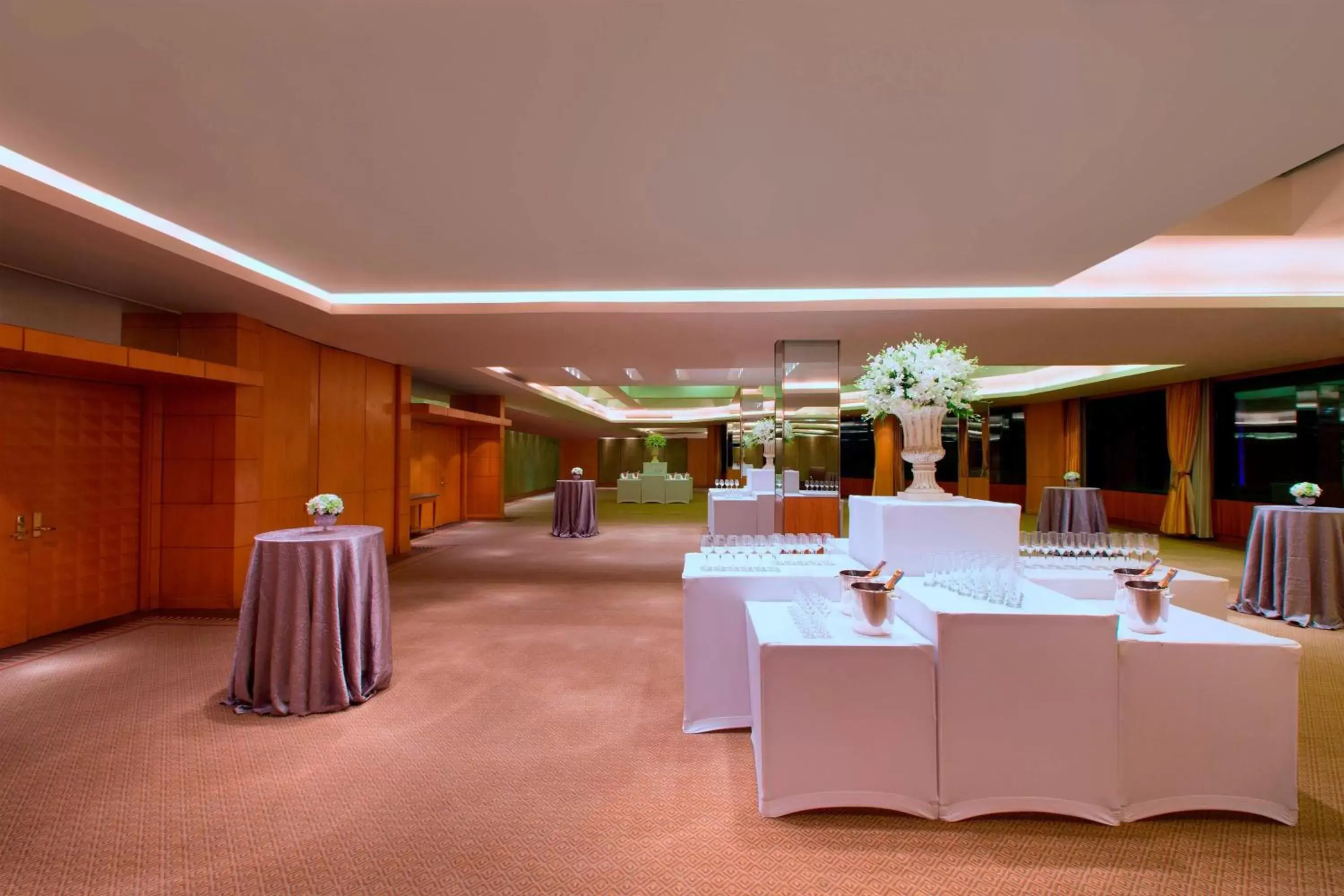 Meeting/conference room, Banquet Facilities in Royal Orchid Sheraton Hotel and Towers