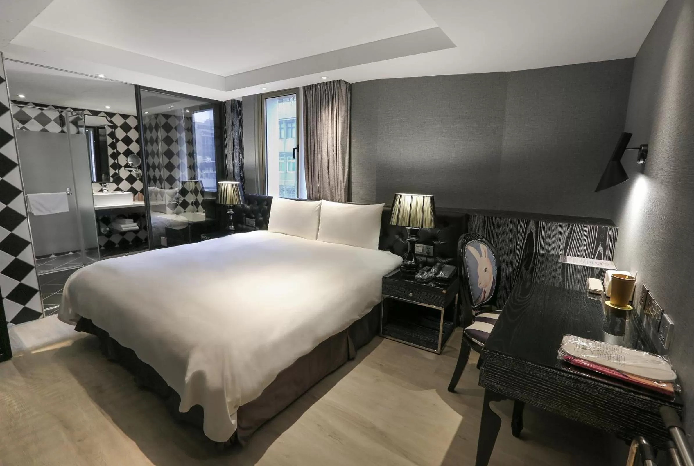 Photo of the whole room, Bed in CHECK inn Taipei Main Station